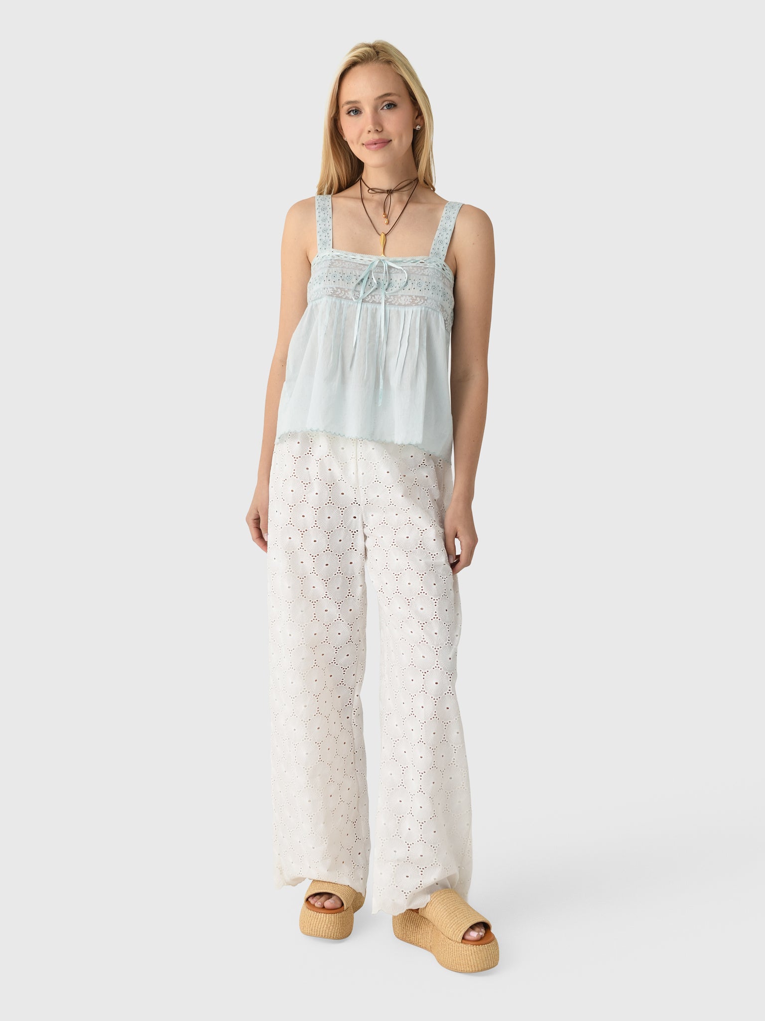 FF4812-DBWxDOLCEBRODERIEWHITE-alt1