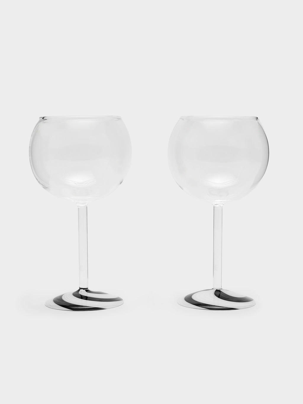 Fazeek Swirl Wine Glass Set - Saint Bernard