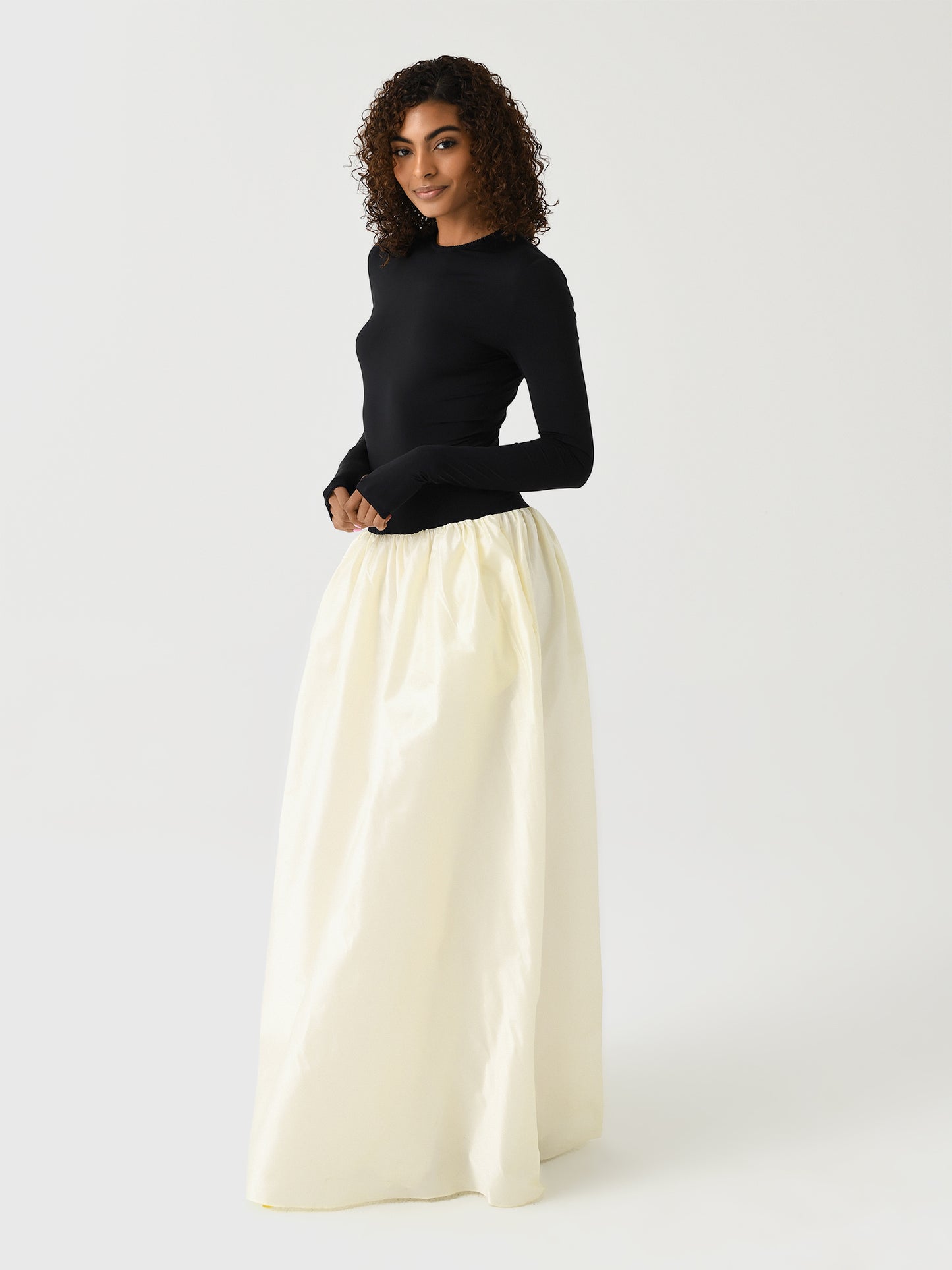 FW2411xBLACKIVORY-alt1