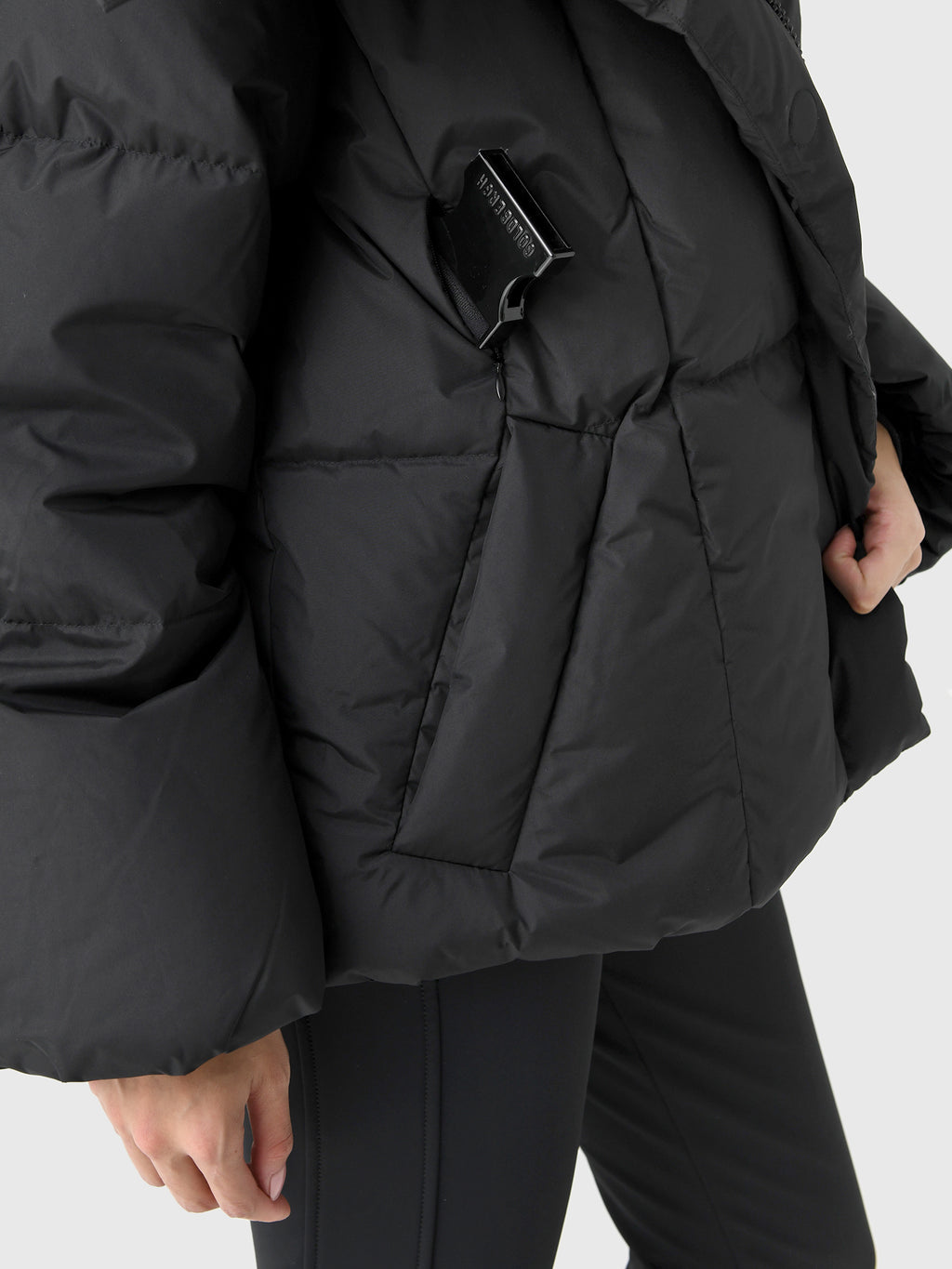 GB00220253xBLACK-alt6