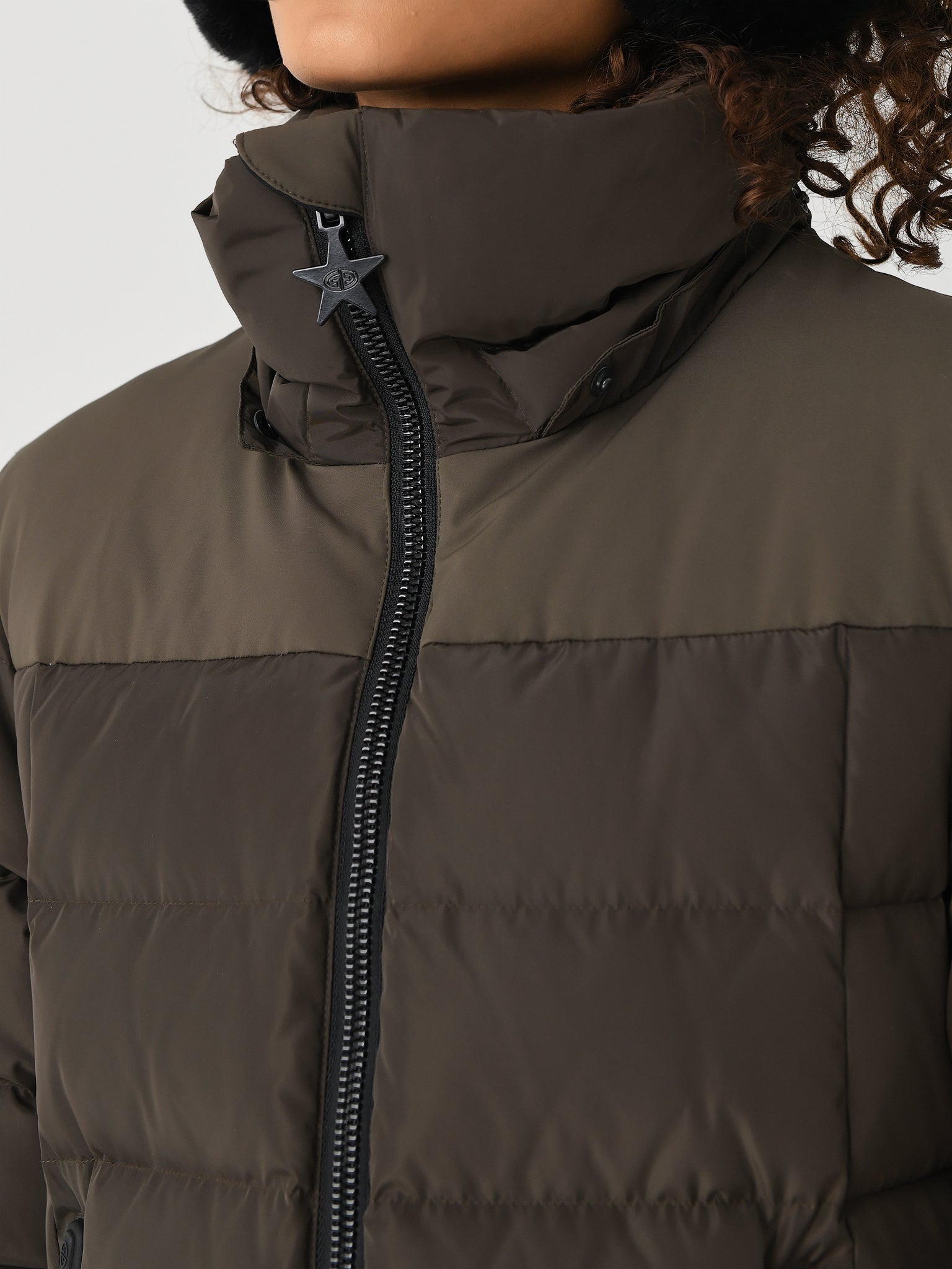 GB00630243xARMY-alt4