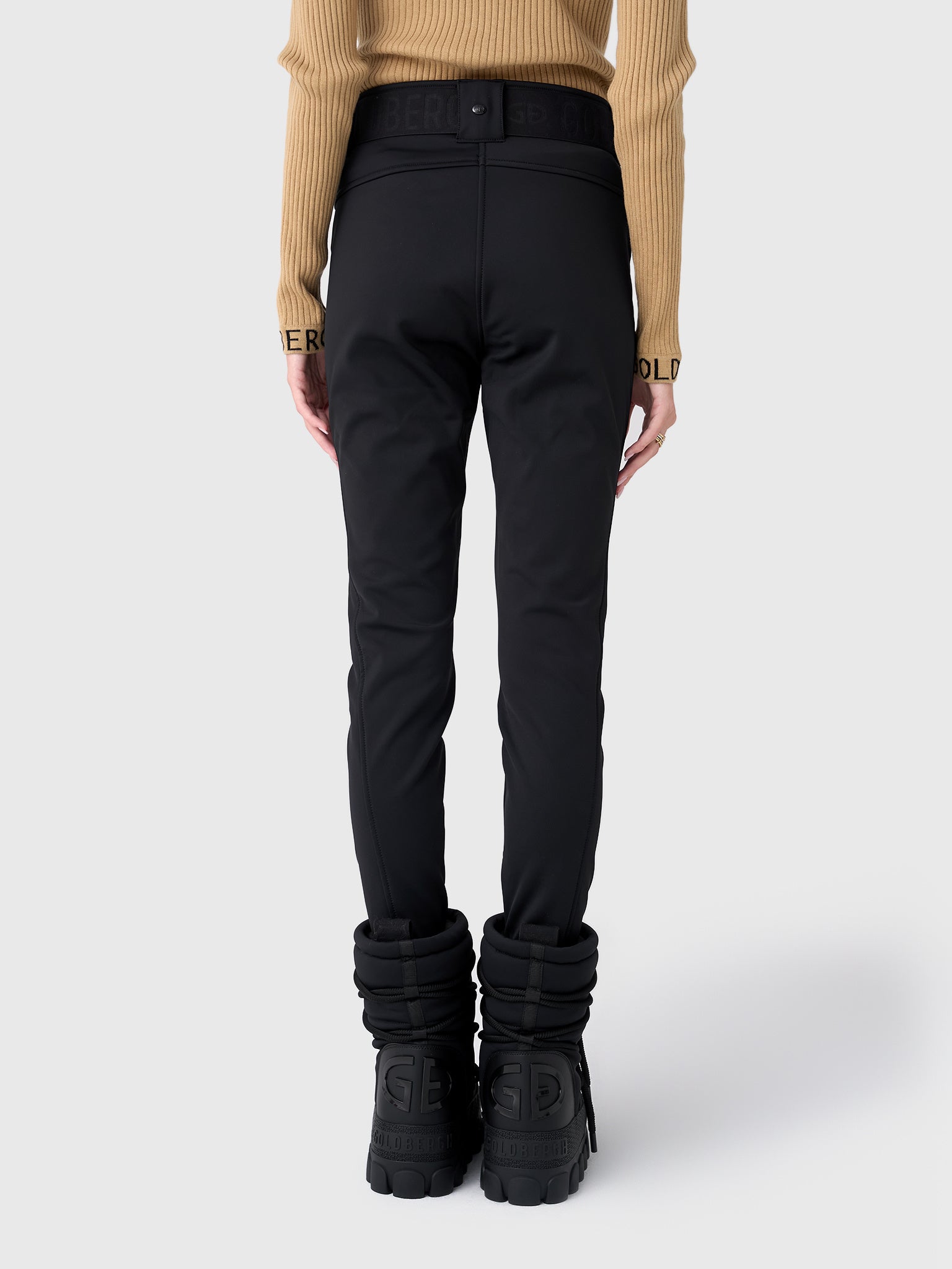 GB01670253xBLACK-alt2