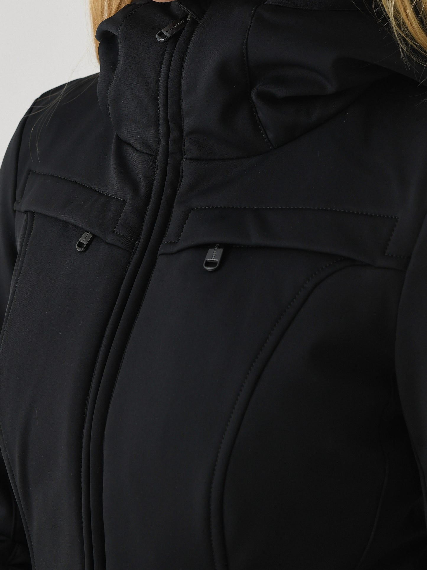 GB01690244xBLACK-alt3