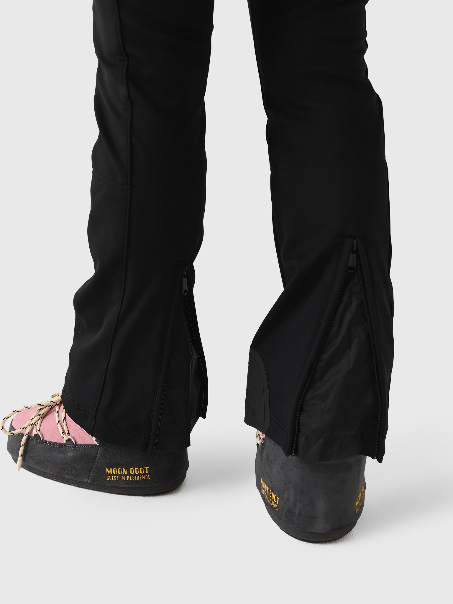 GB01690254xBLACK-alt2