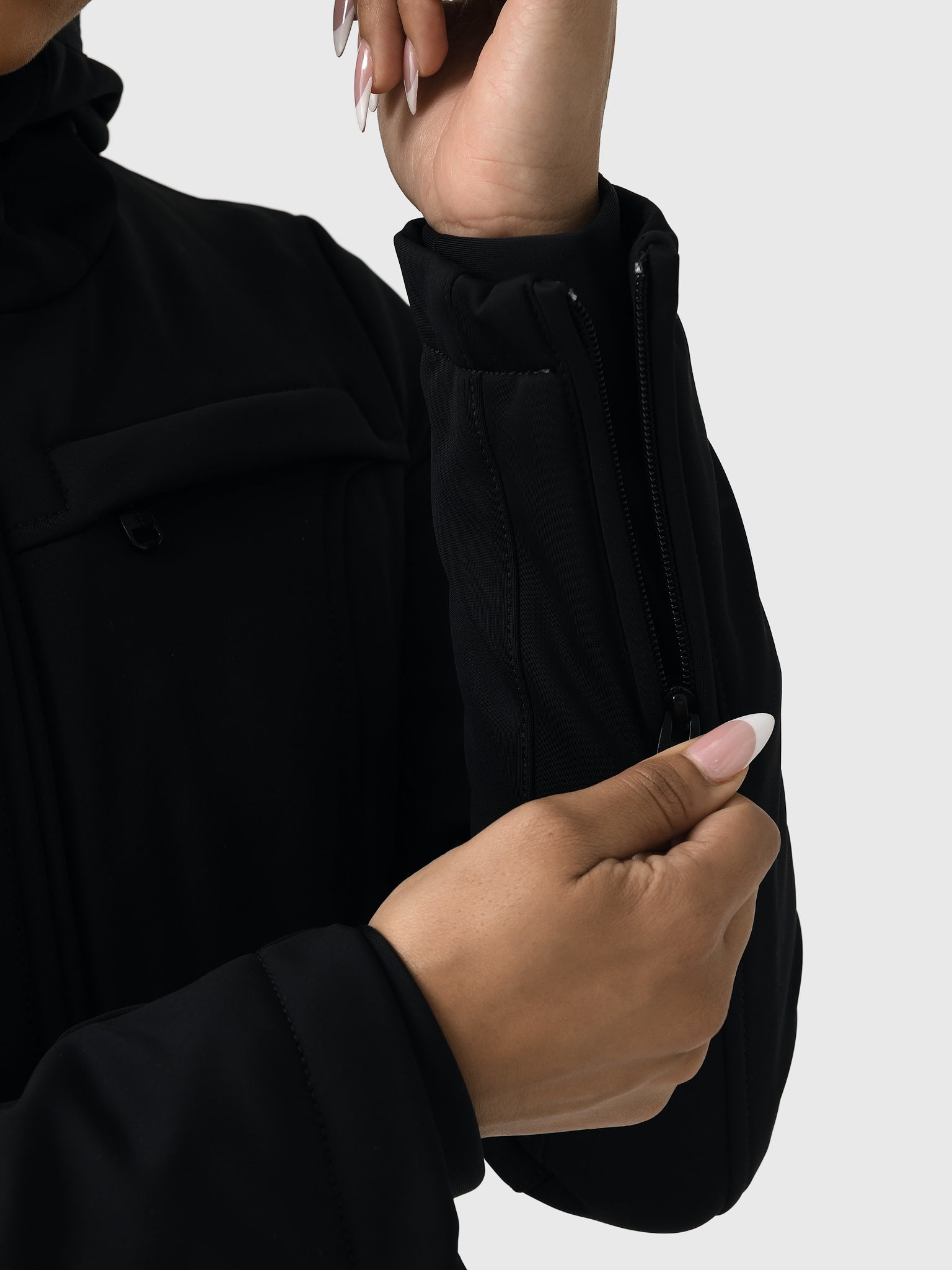 GB01690254xBLACK-alt3