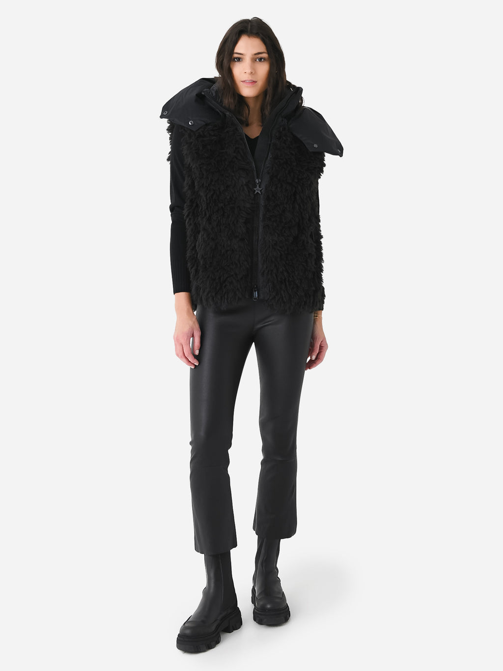 GB02880233xBLACK-alt2