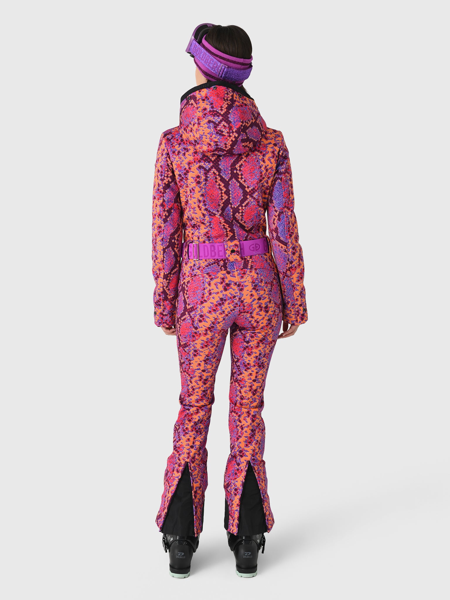 GB02991254xSNAKEPINK-alt1