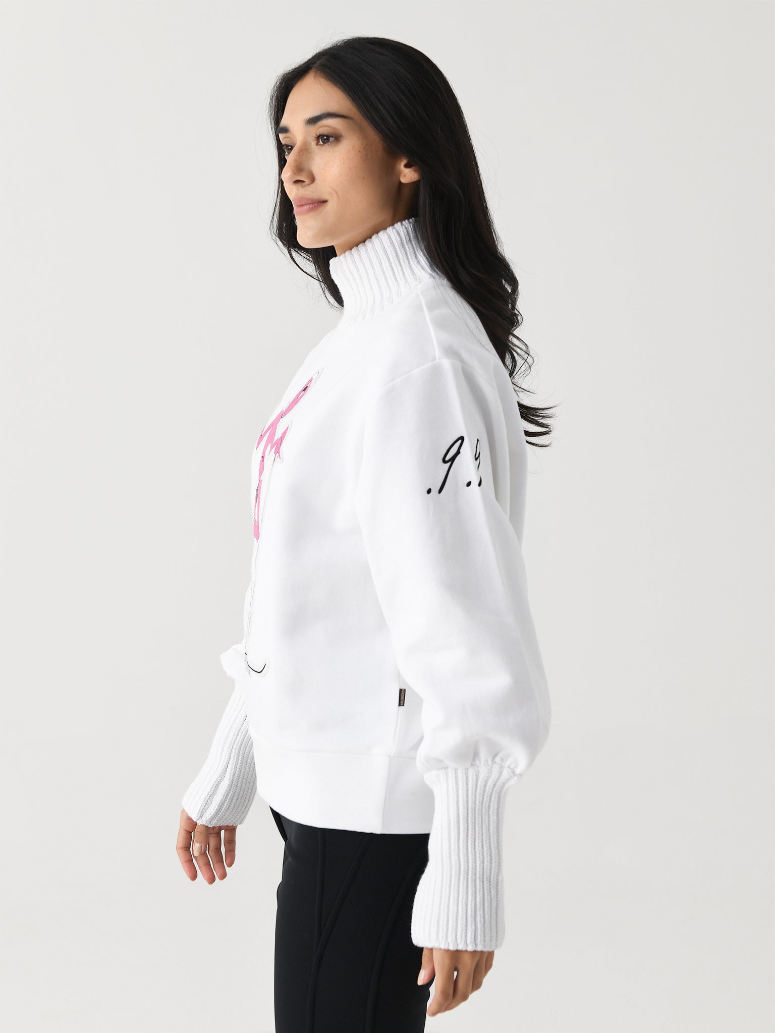 GB38022243xWHITE-alt2