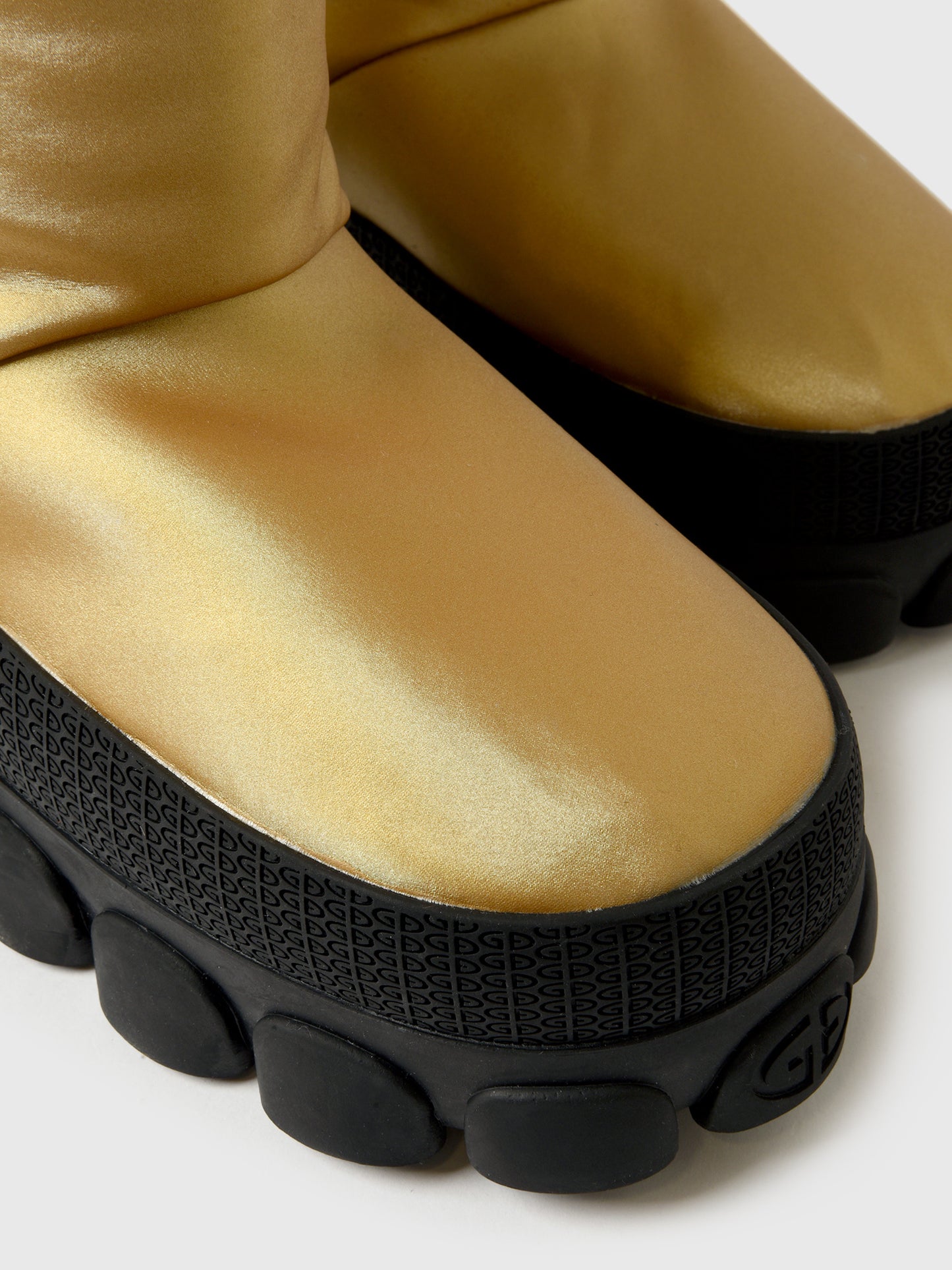 GB80003244xGOLD-alt2