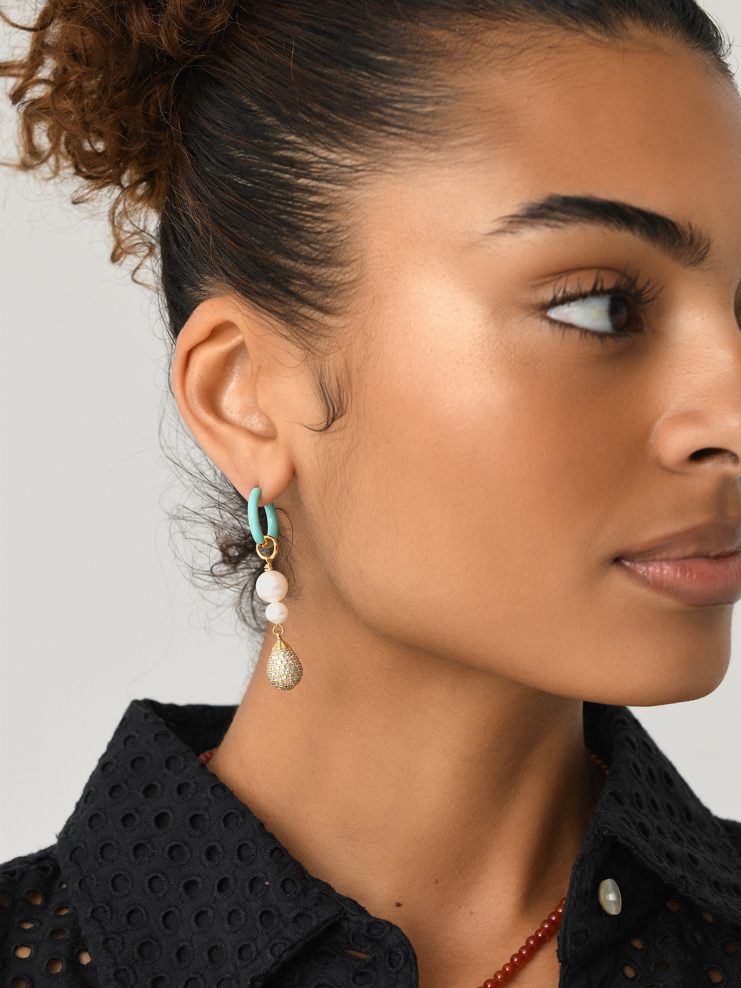 GOOD LUCK FISH PEARL EARRINGSxBLUE-alt2