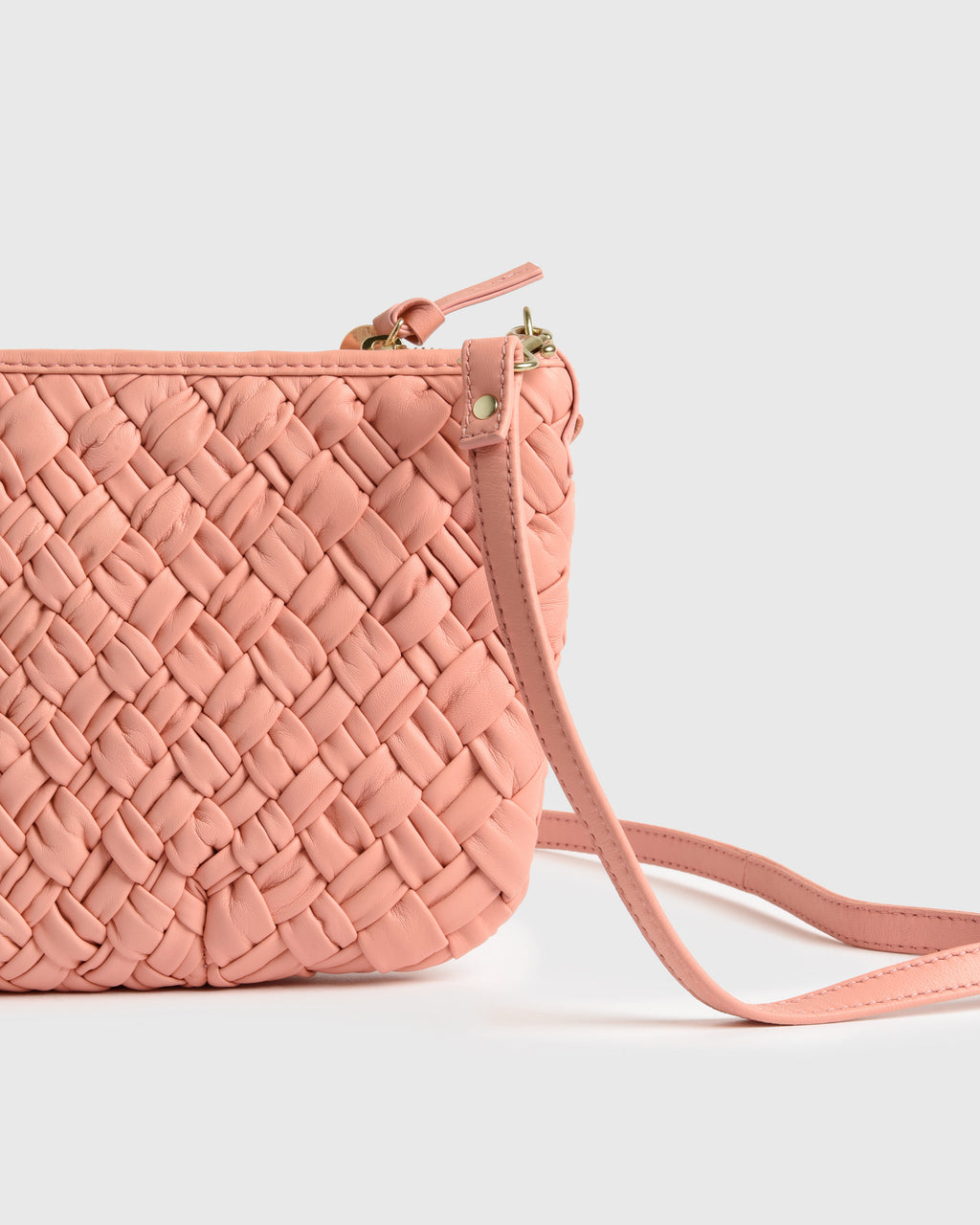 HB-CB-MB-100011xBLUSHPUFFYWOVEN-alt3