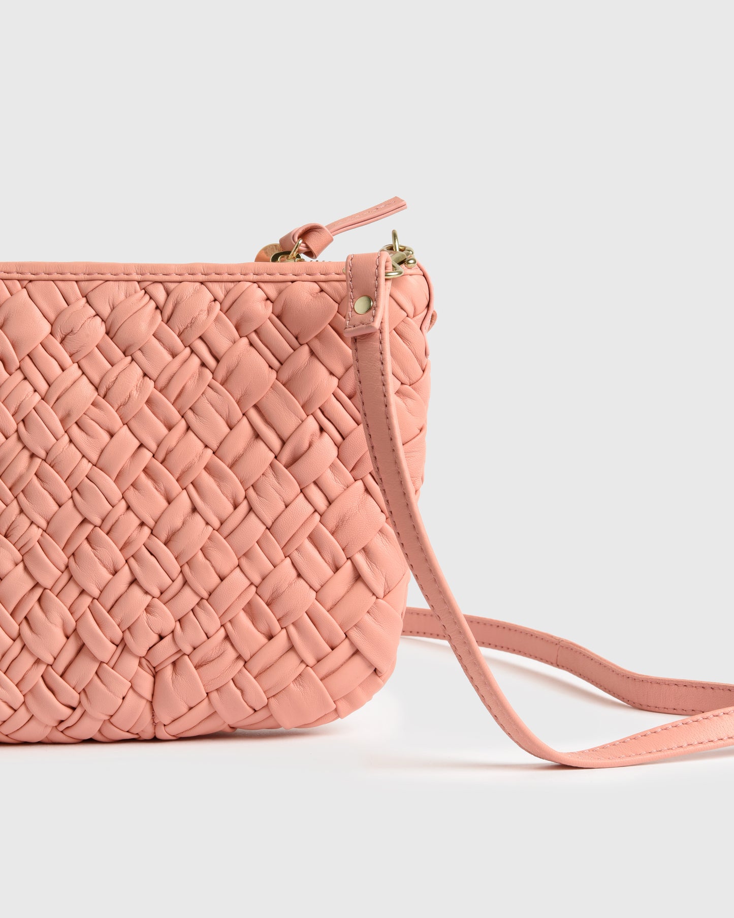 HB-CB-MB-100011xBLUSHPUFFYWOVEN-alt3