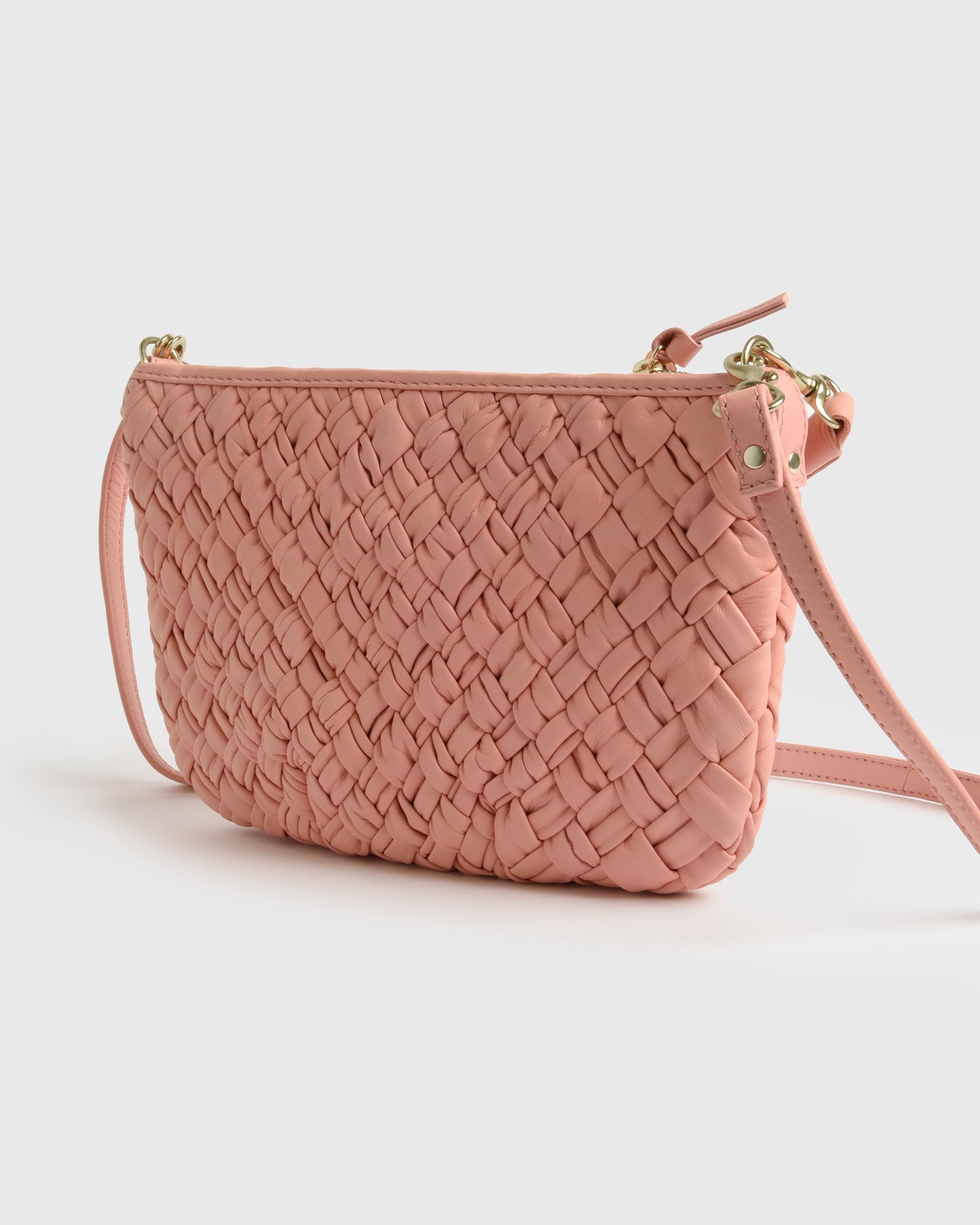 HB-CB-MB-100011xBLUSHPUFFYWOVEN-alt6