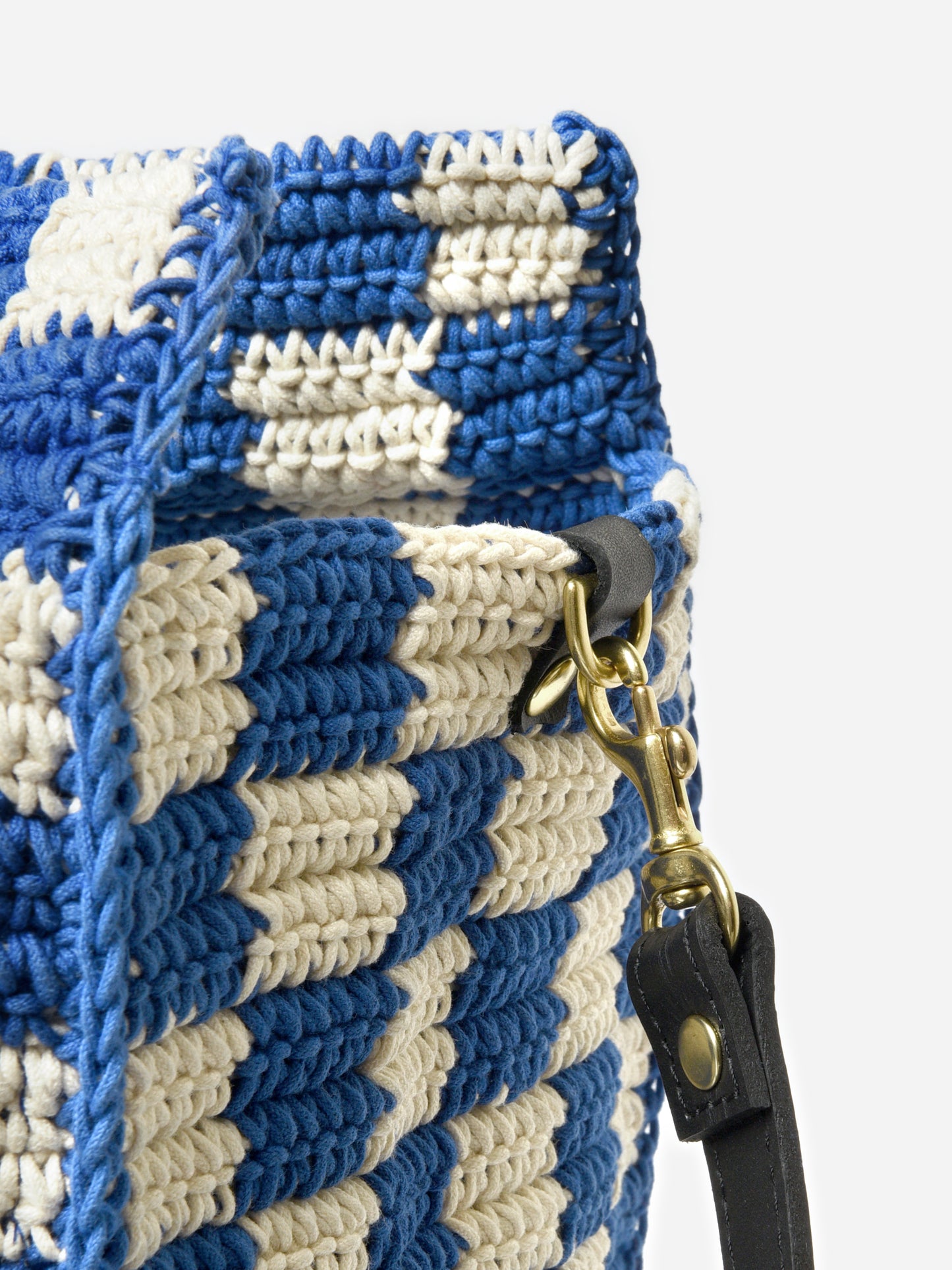 HB-TT-SL-100009xCOBALTANDCREAMCROCHETCHECKER-alt2