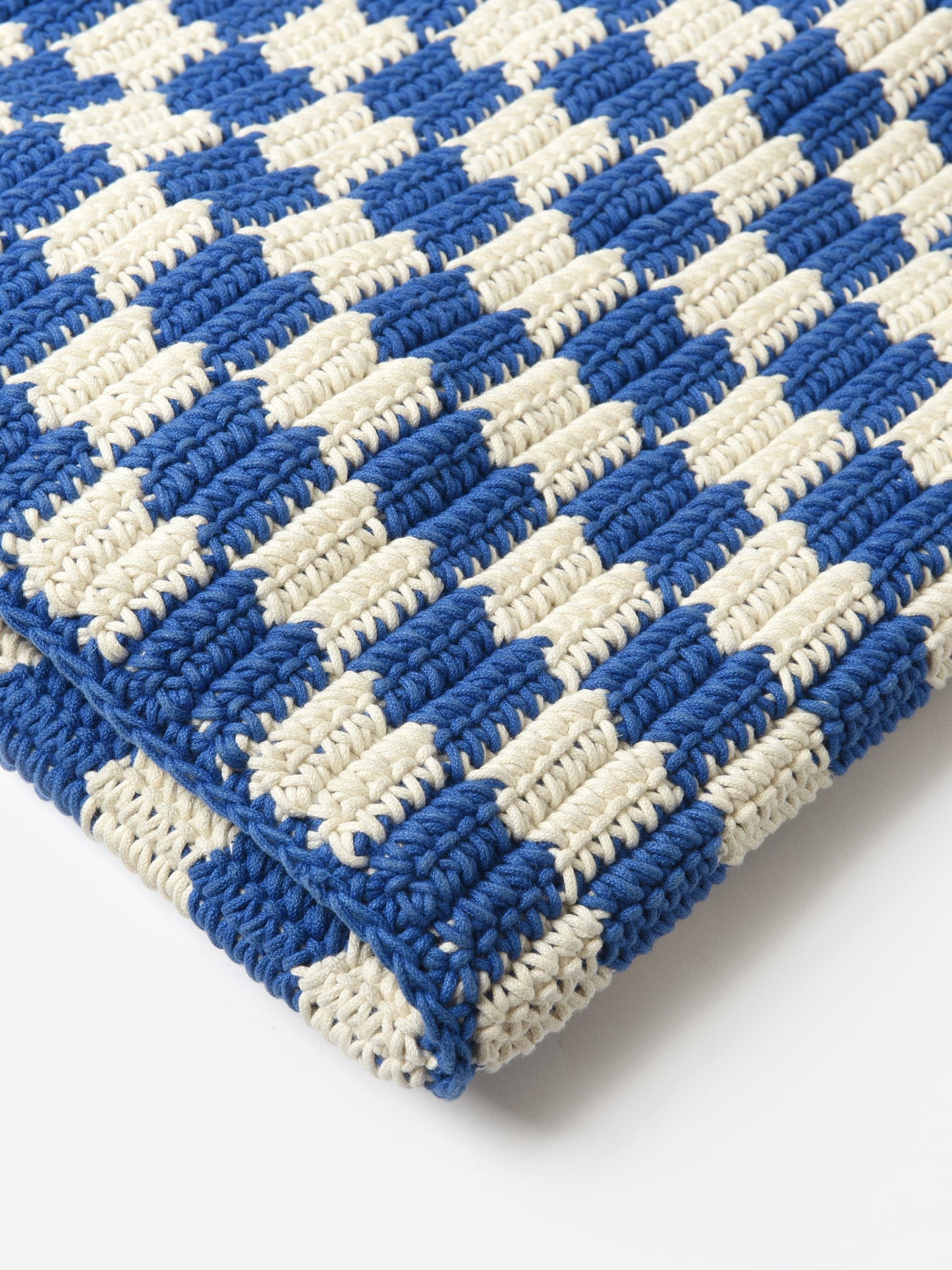 HB-TT-SL-100009xCOBALTANDCREAMCROCHETCHECKER-alt3