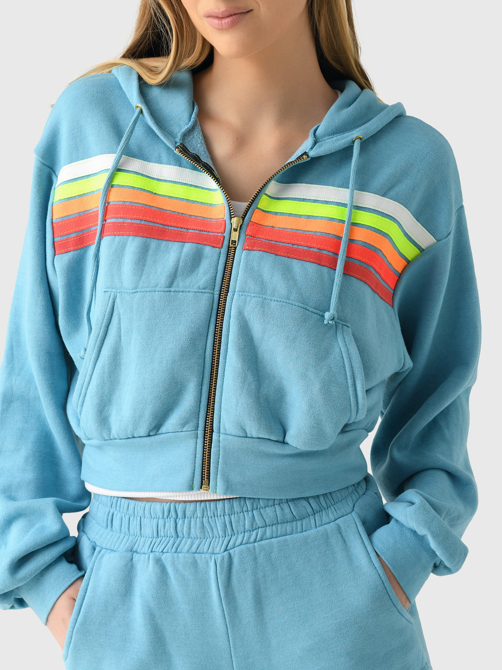 HDCRS5xAQUAMARINEWHITENEON-alt4