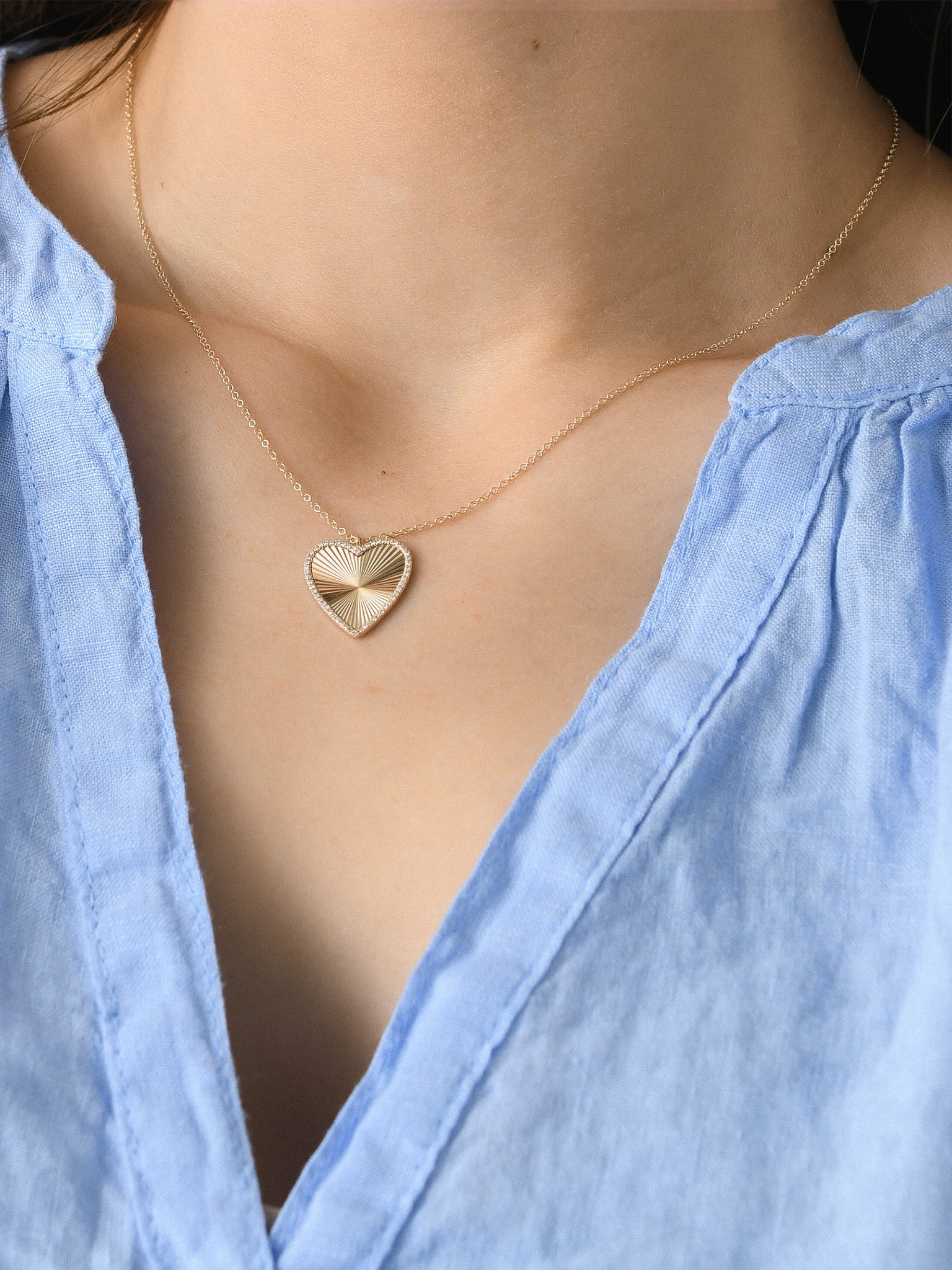 HEARTDIAMONDNECKLACExGOLD-alt1
