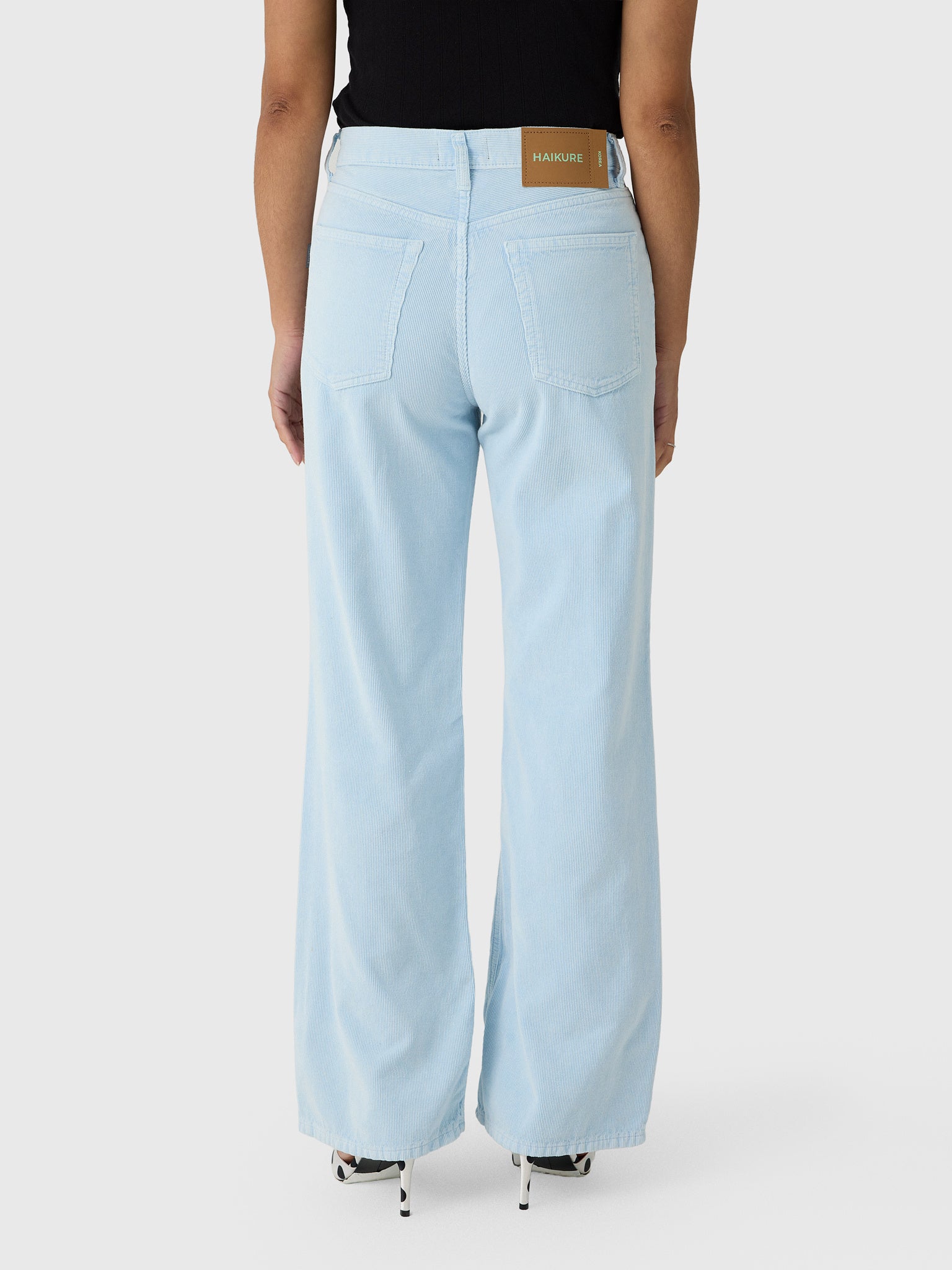Haikure Women's Korea Corduroy Short Jean