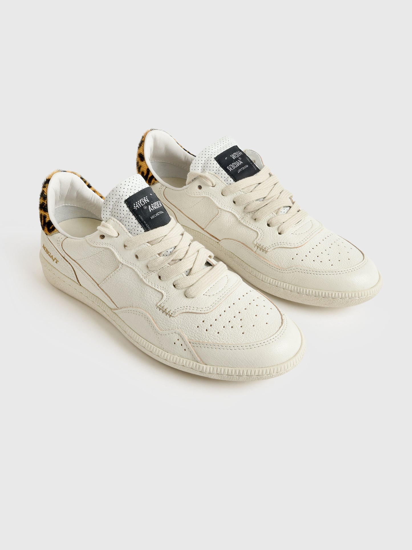 HidnAnder Women's Mega T Sneaker - Saint Bernard