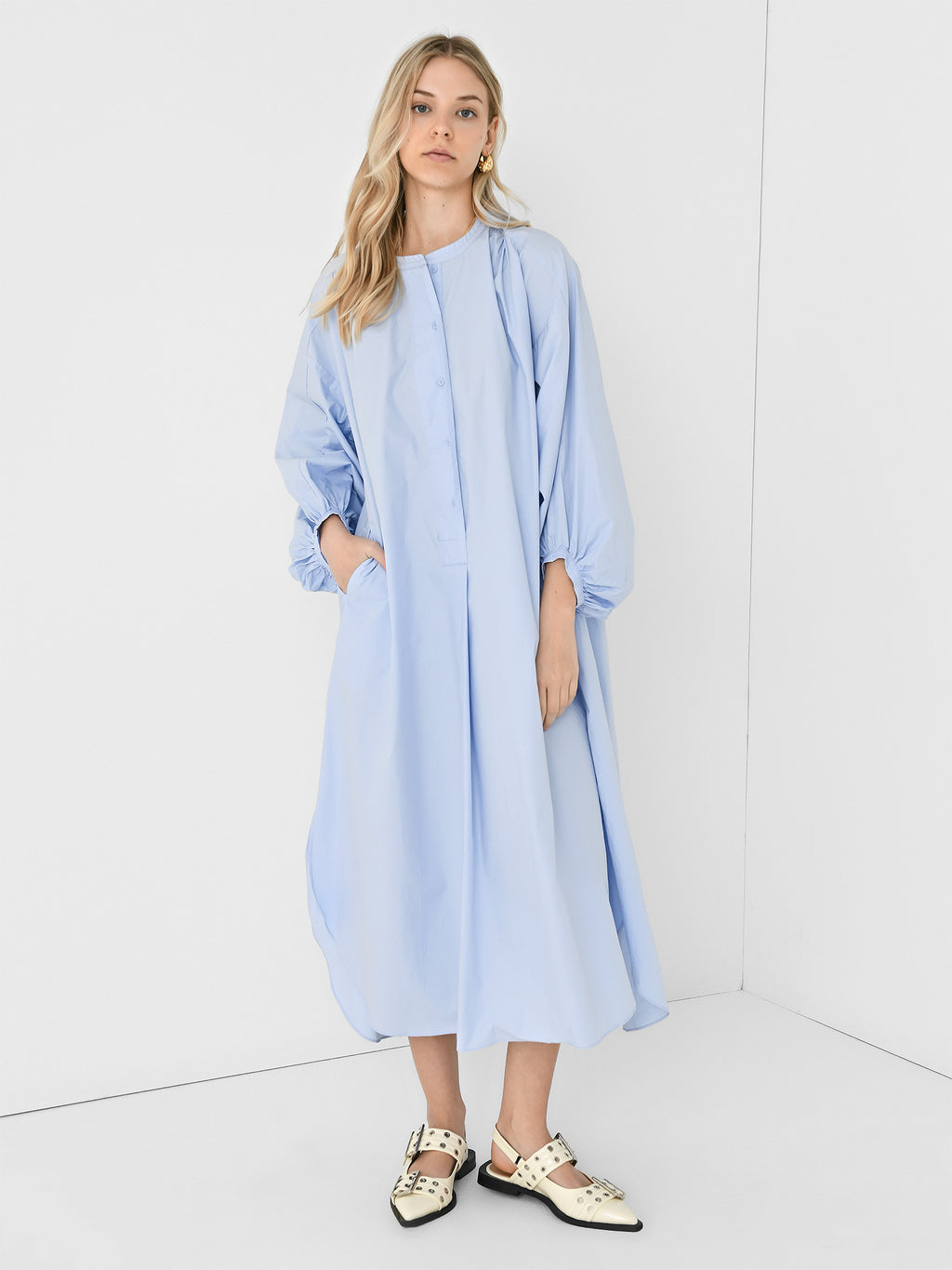 HN2568DxPOWDERBLUE-alt1