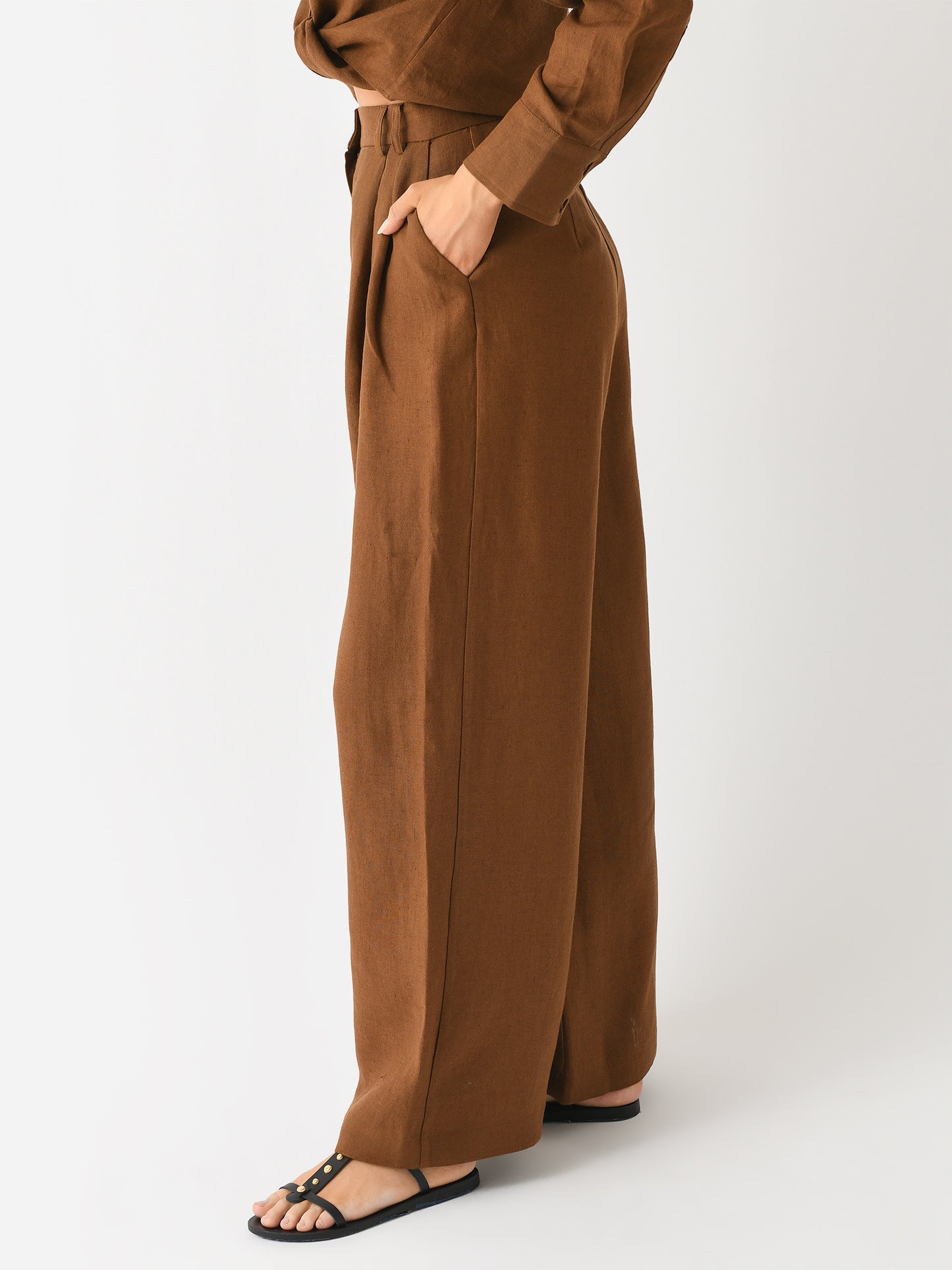 HS2402030xCHESTNUTLINEN-alt2