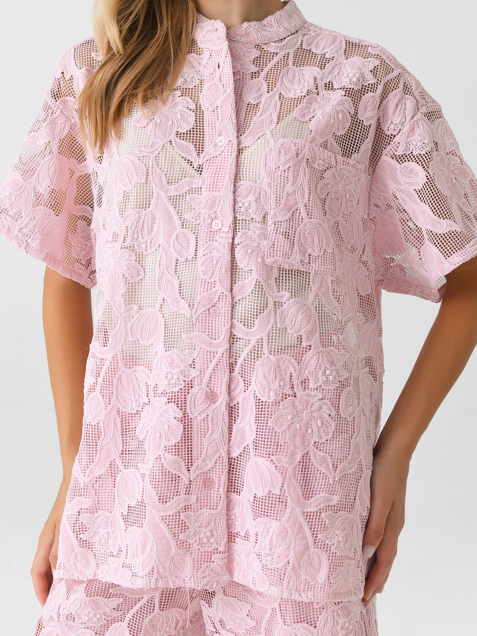 Essentiel Antwerp Women's Hok Lace Shirt – Saint Bernard