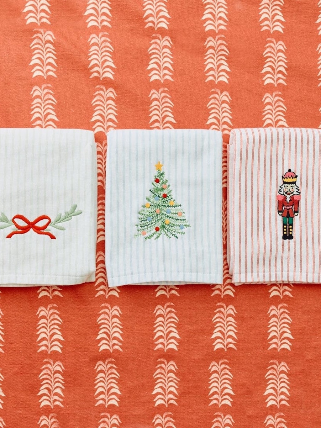 Weezie Holiday Kitchen Towel Trio