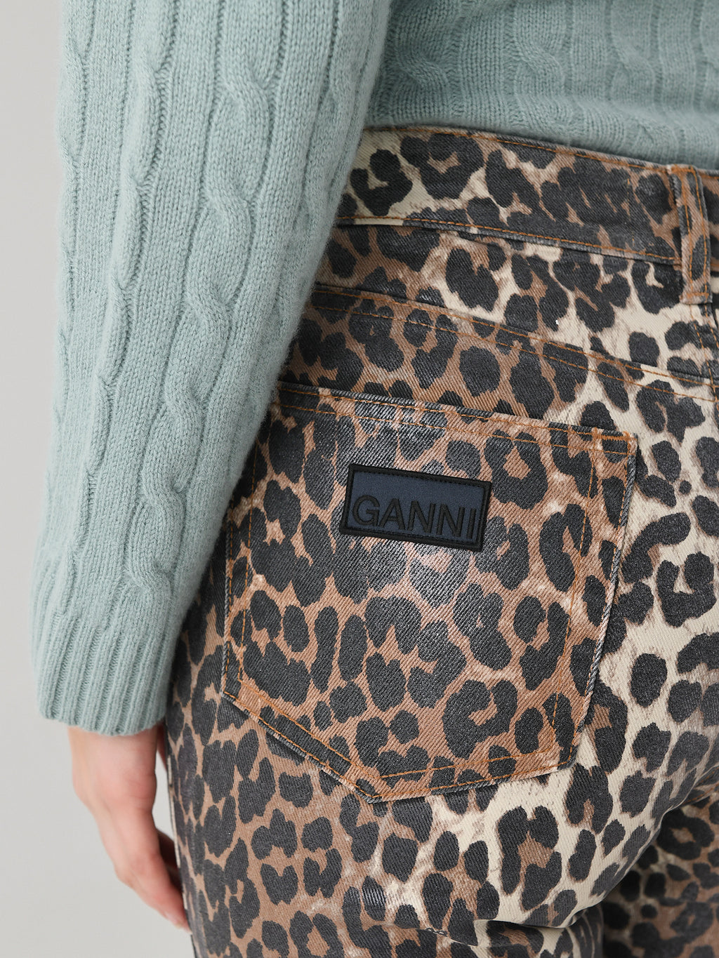 J1608xLEOPARD-alt5