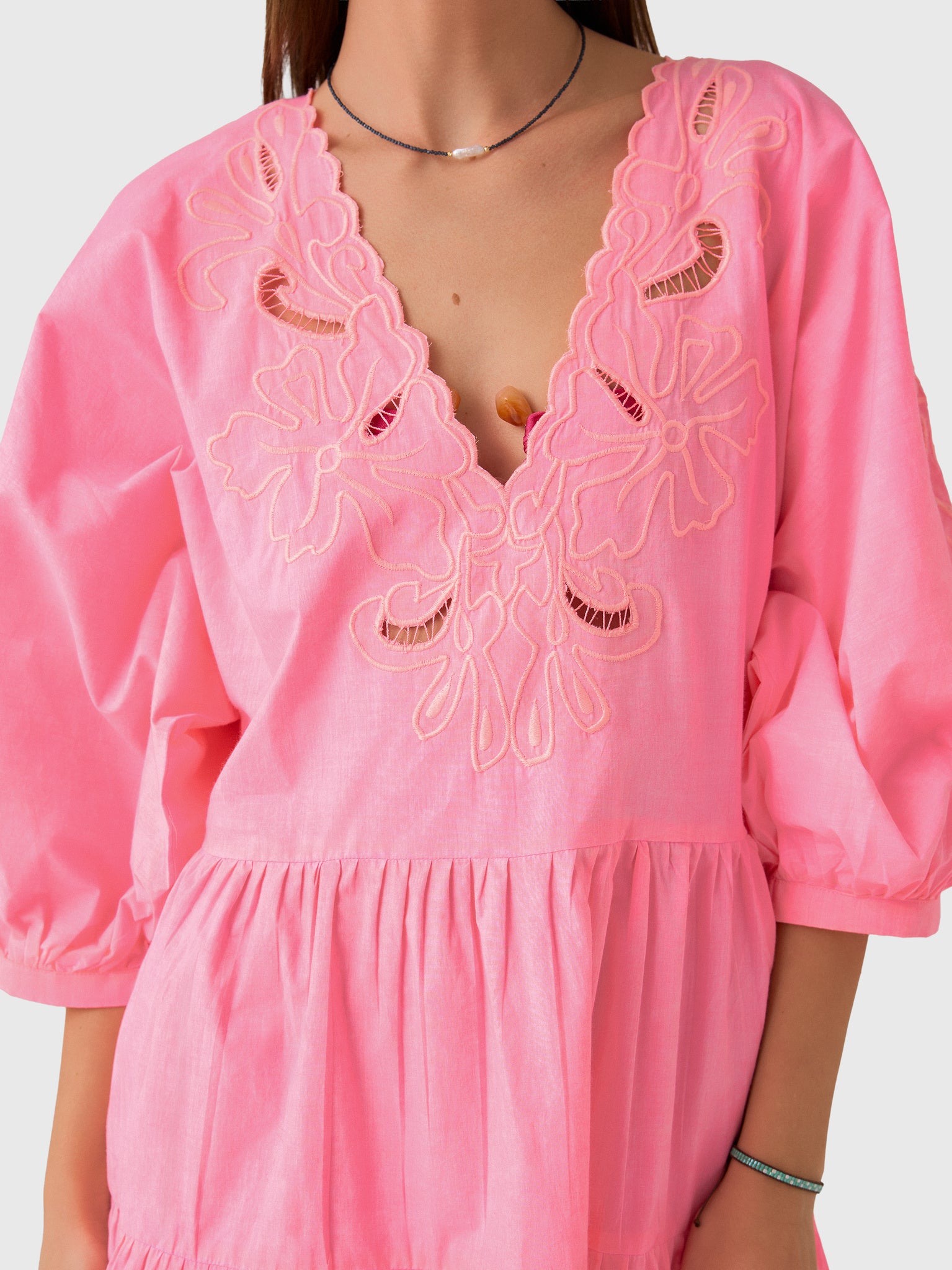 Juliet Dunn Women's V-Neck Cutwork Embroidered Dress - Saint Bernard