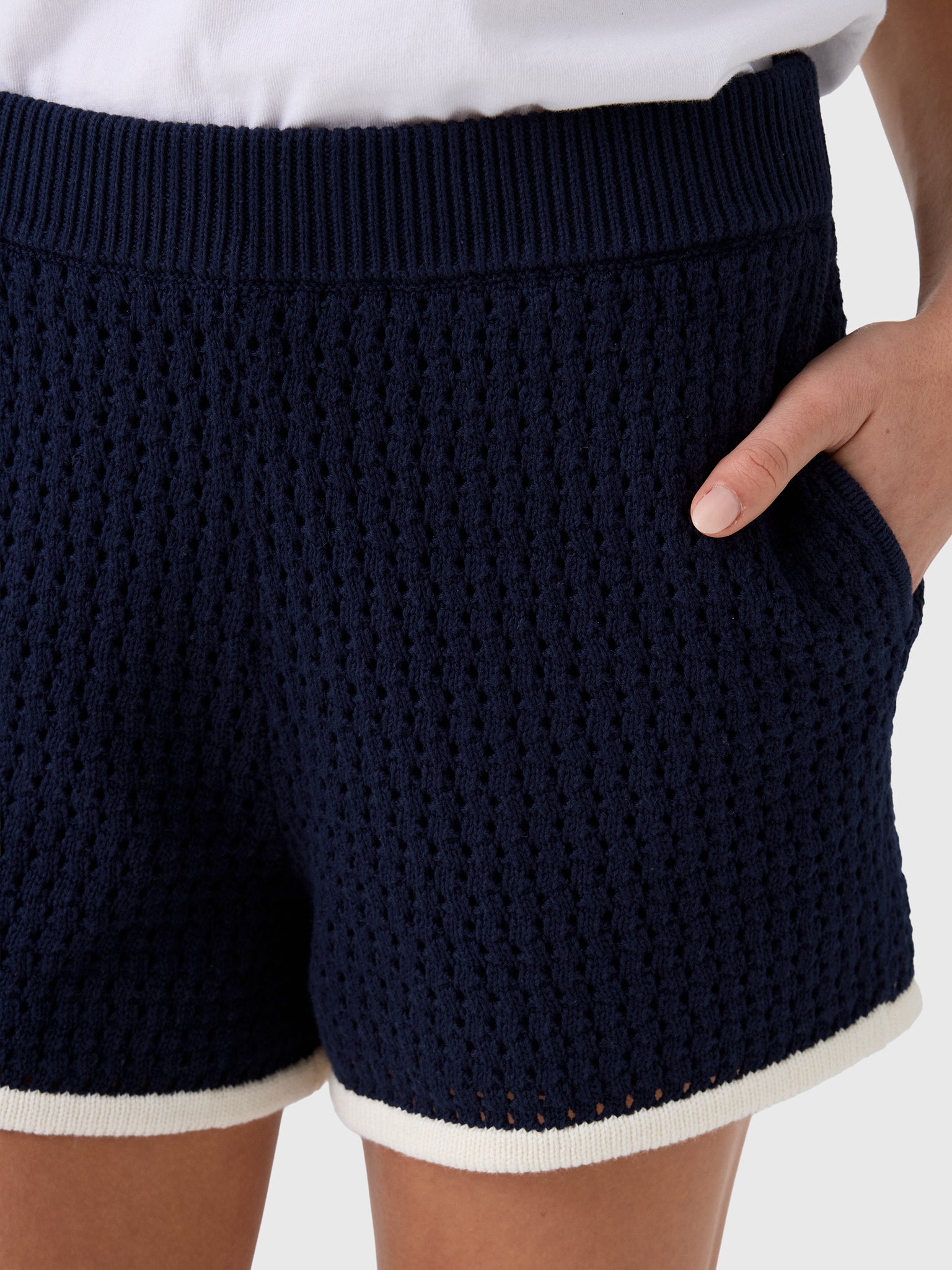 Velvet Women's Jenifer Short - Saint Bernard