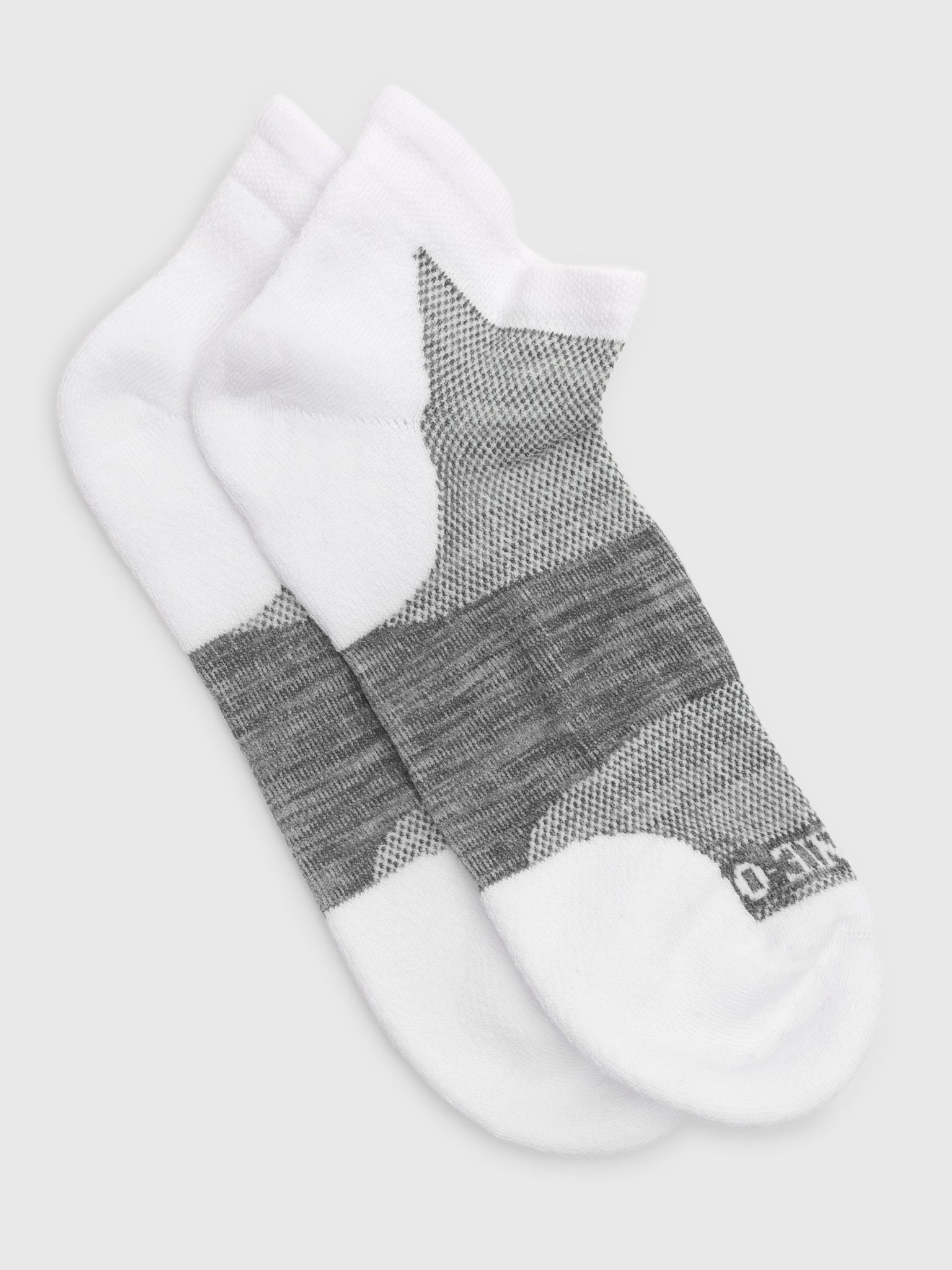 Johnnie-O Men's Dri Release Socks - Saint Bernard