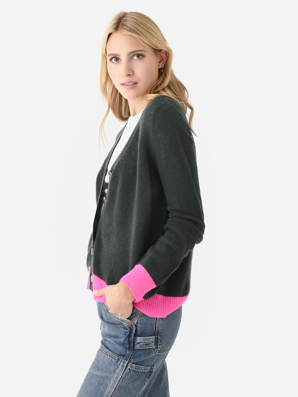 JUMP_1622-644_AW23xKHAKIHOTPINK-alt2