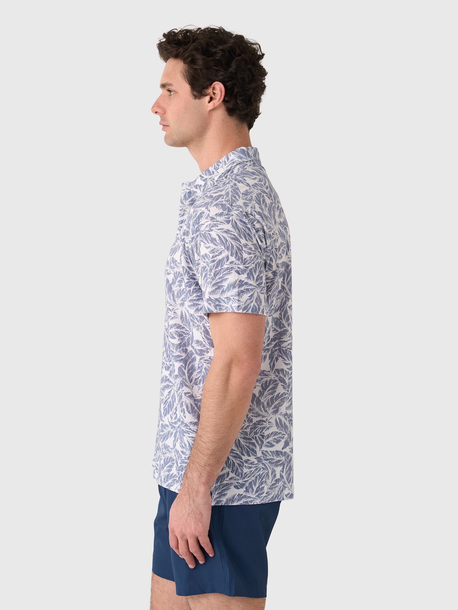 Michaels Swimwear Men's Leaves Button-Down Shirt - Saint Bernard