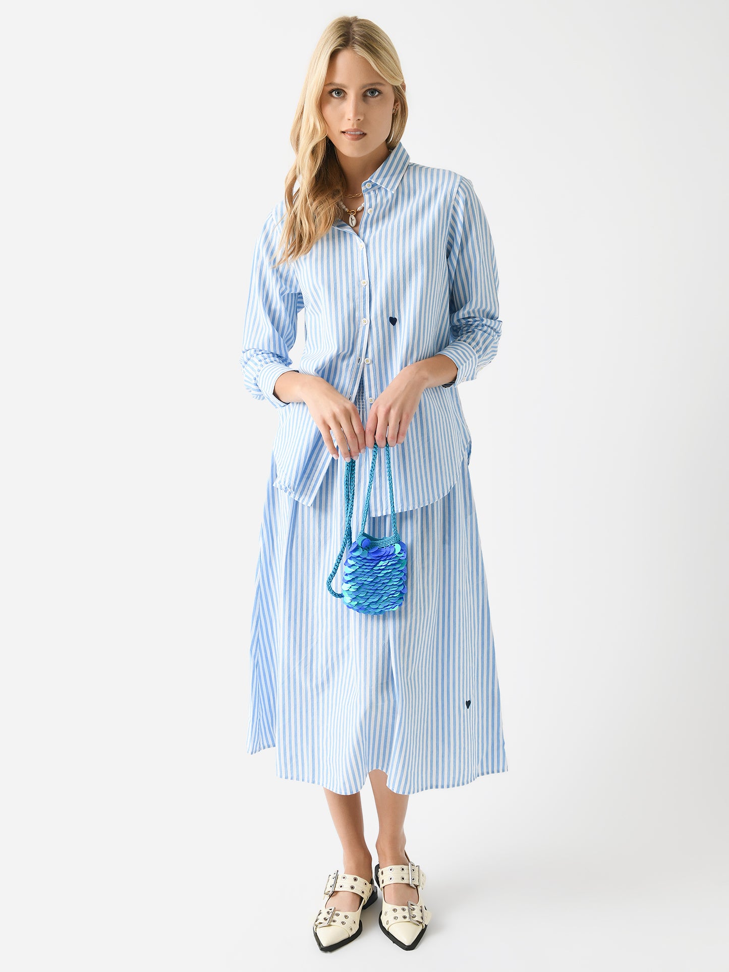 KR24-2104xBLUESKY-alt1