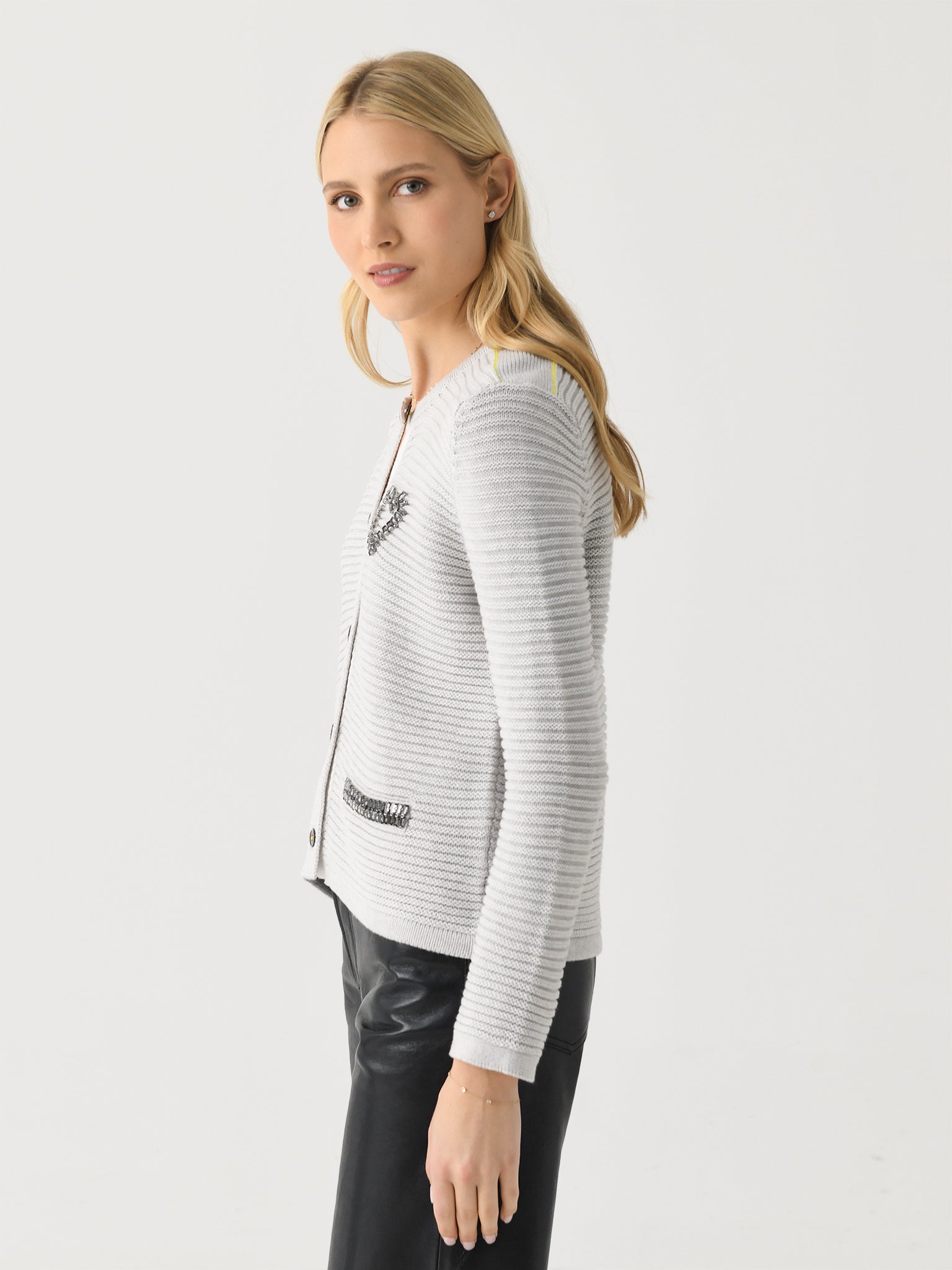 KR24-4235xSILVERFOX-alt2