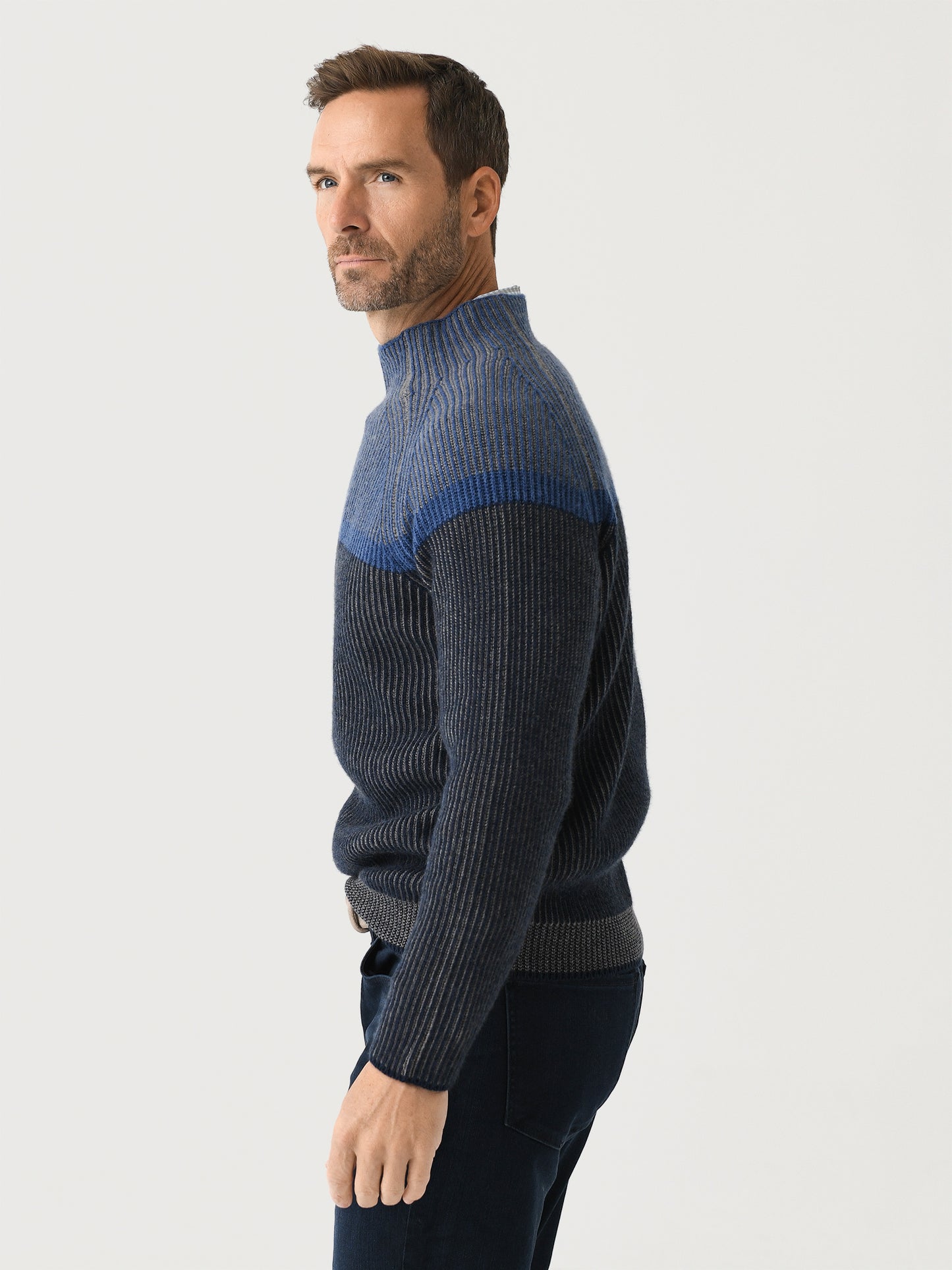 KT041XG006xMIDBLUE-alt2