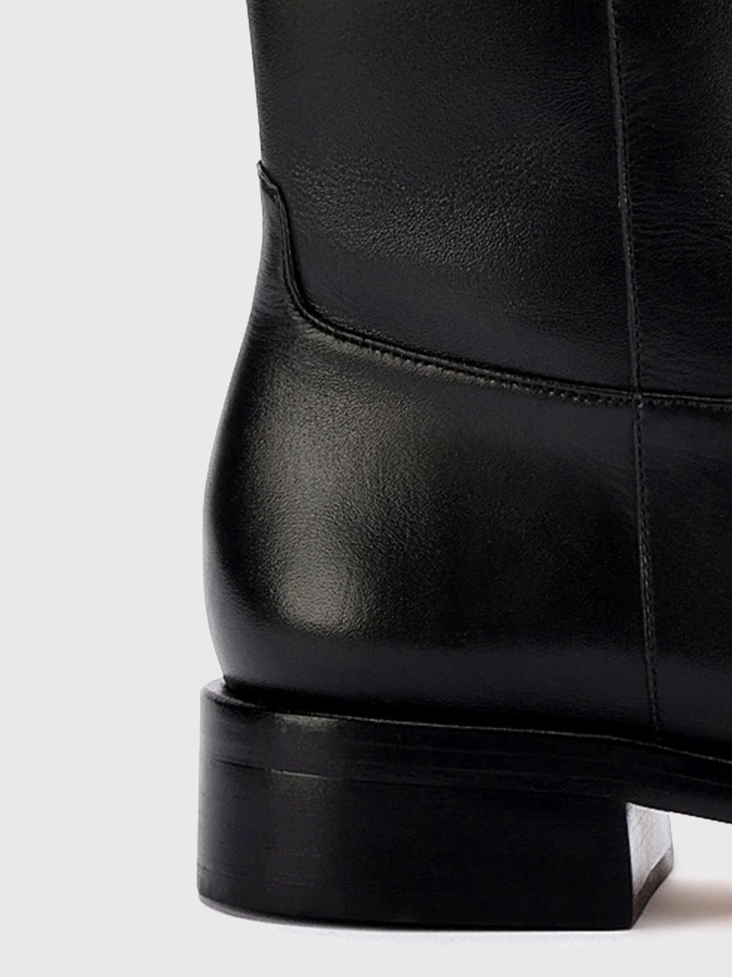 L302-ANNE-BLAC-0748xDELUXENAPABLACK-alt2