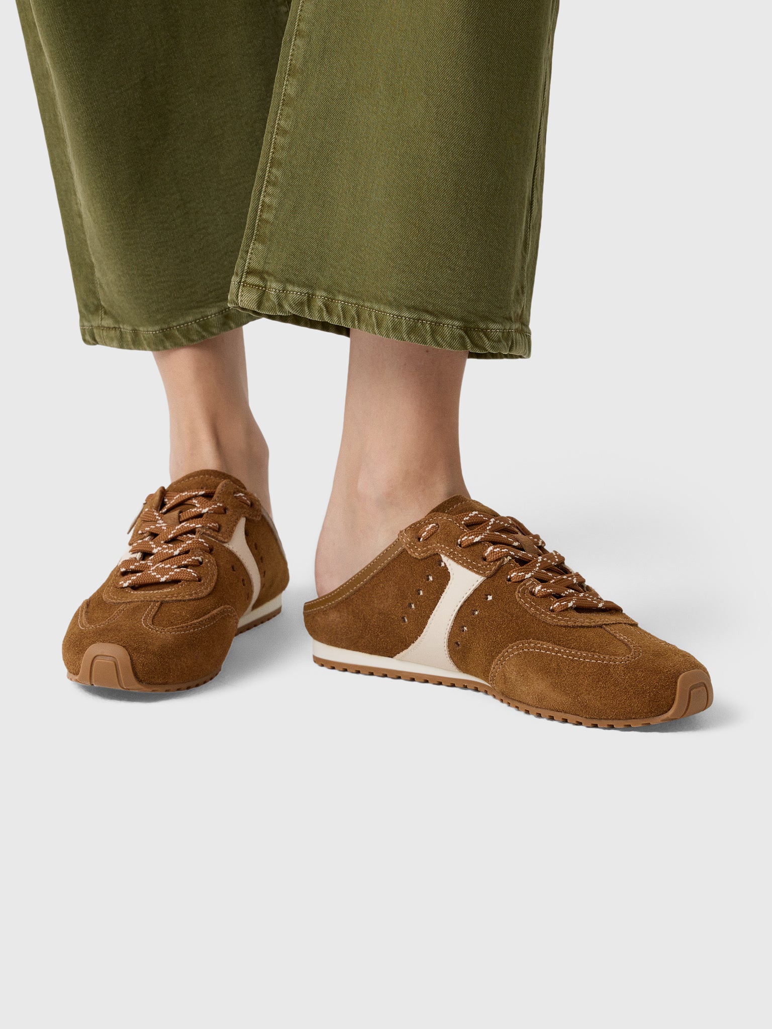 Larroude Women's Stella Mule Sneaker