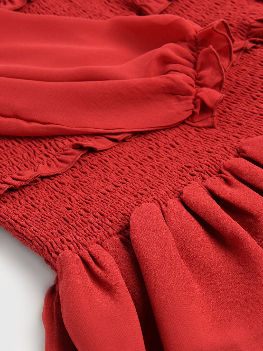 LAILADRESSLSTxREDSILKYGEORGETTE-alt1