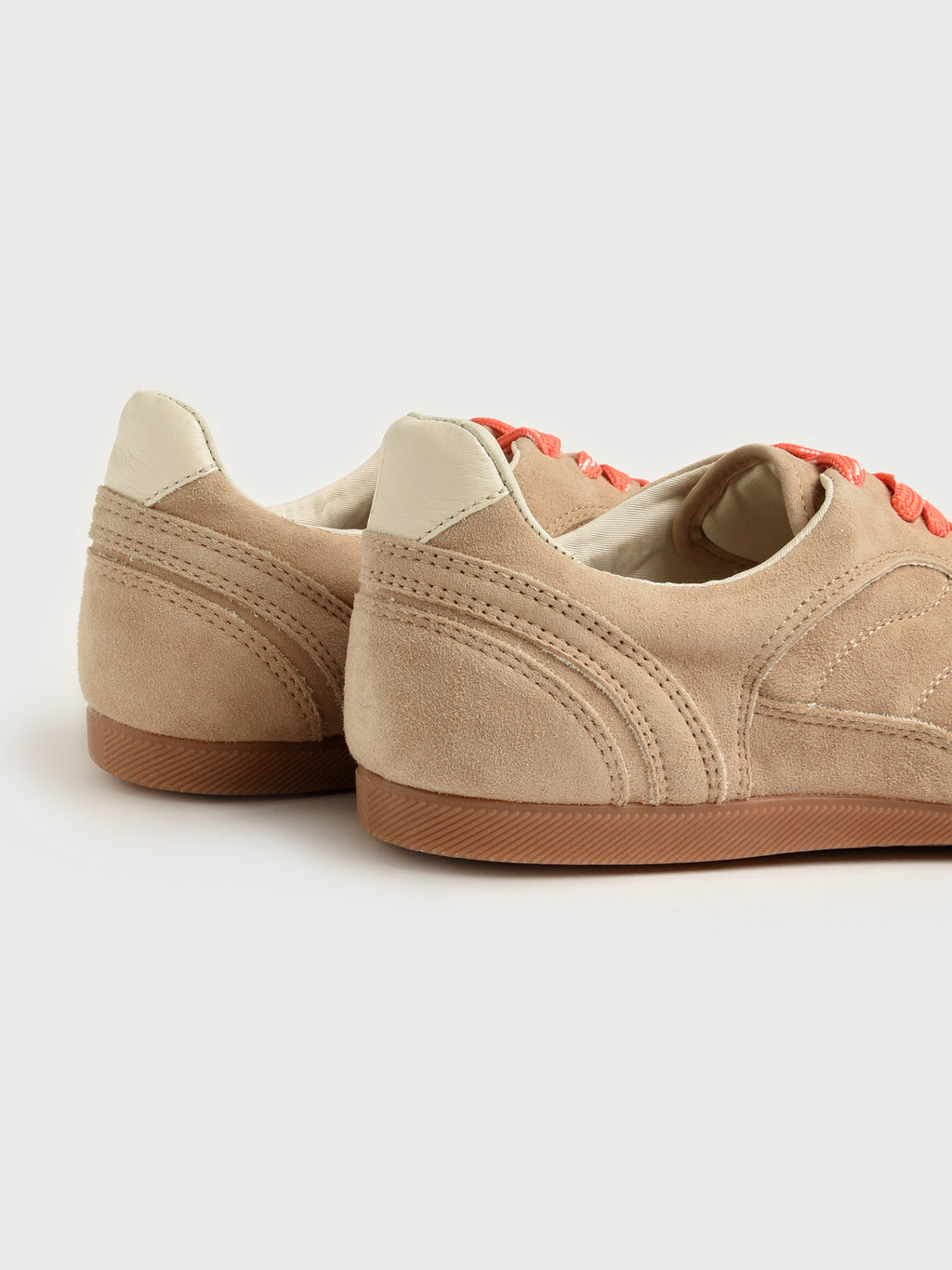 LAINIxCAMELSUEDE-alt2