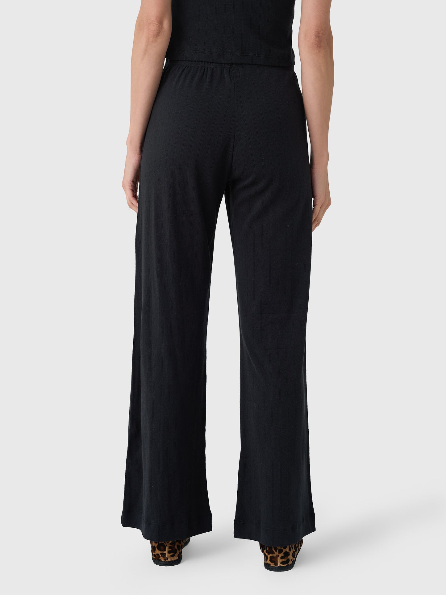 LB054A-POINTELLExBLACK-alt2