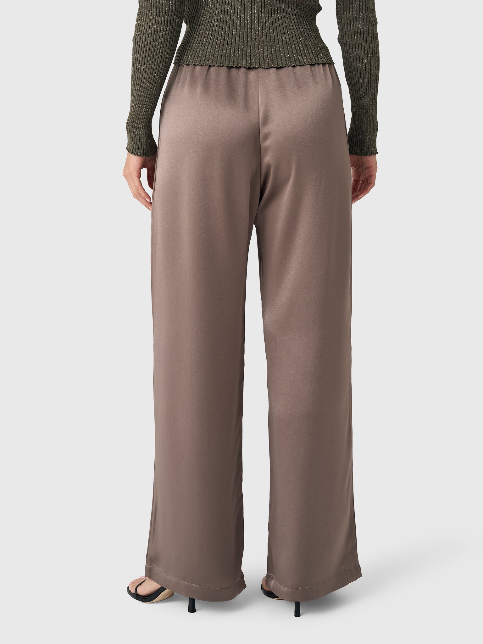 LB055A-BARBxTAUPE-alt2