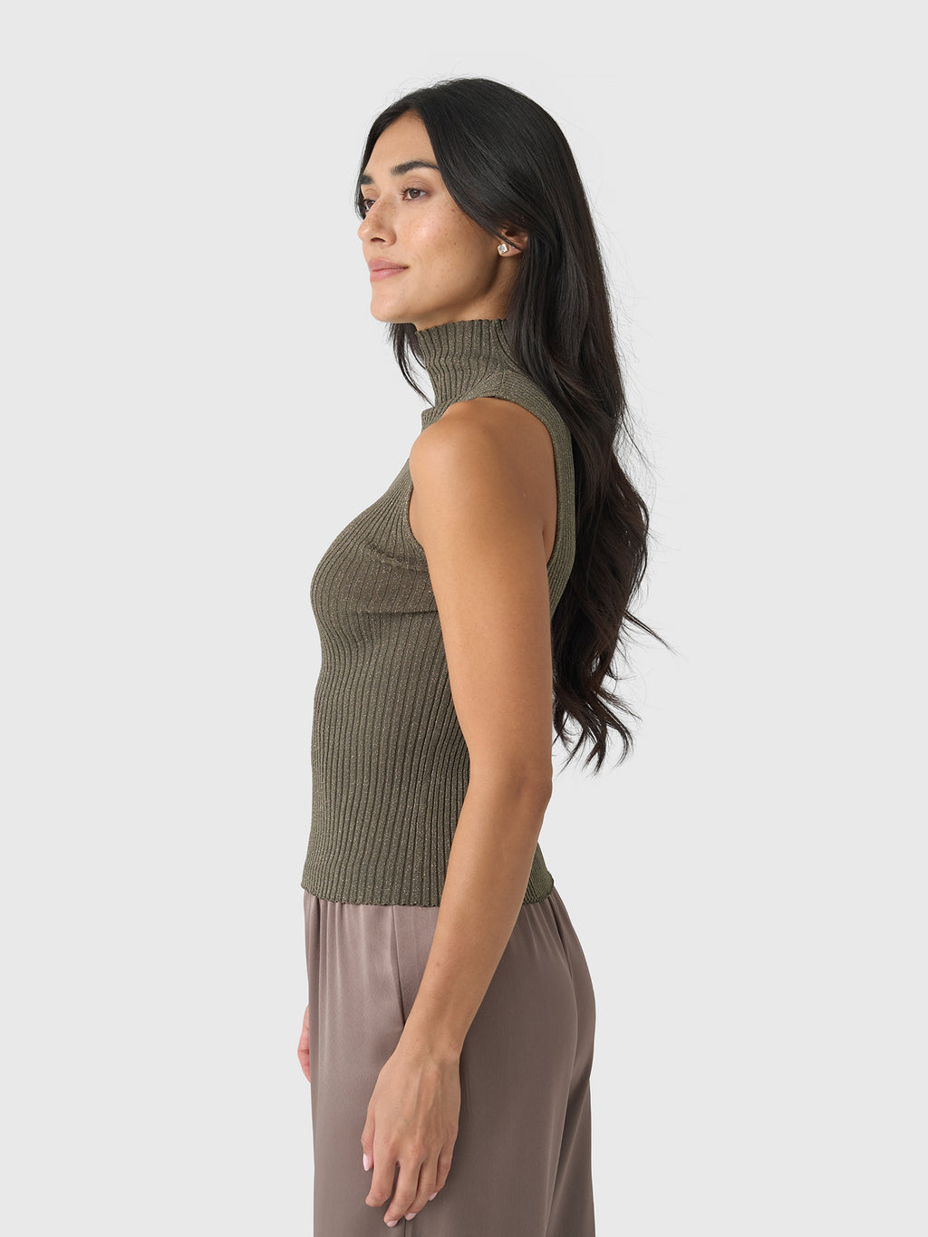 LKT042A-BLAKExMOSS-alt2