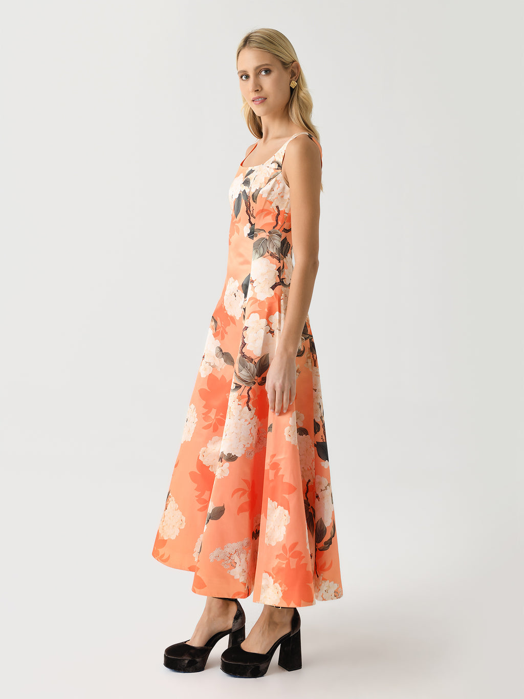LLRE250331xHYDRANGEAPRINTINTANGERINE-alt1