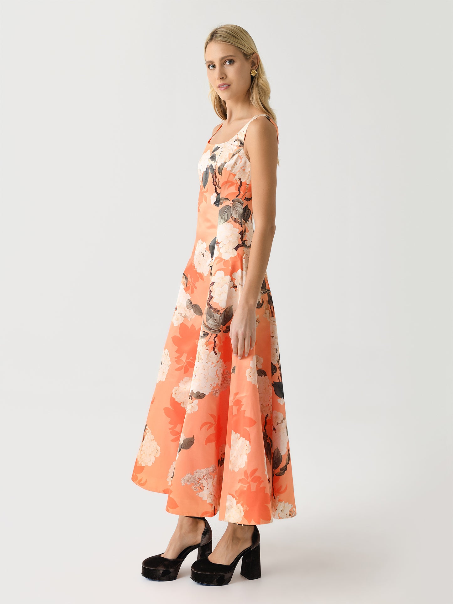 LLRE250331xHYDRANGEAPRINTINTANGERINE-alt1