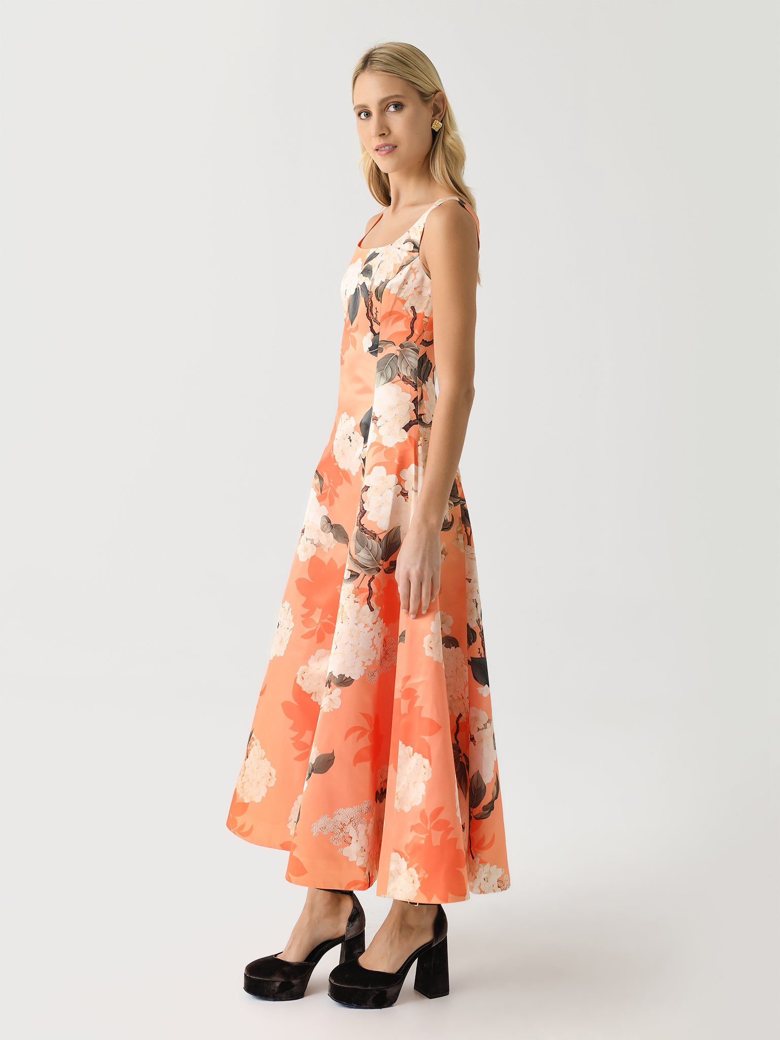 LLRE250331xHYDRANGEAPRINTINTANGERINE-alt1