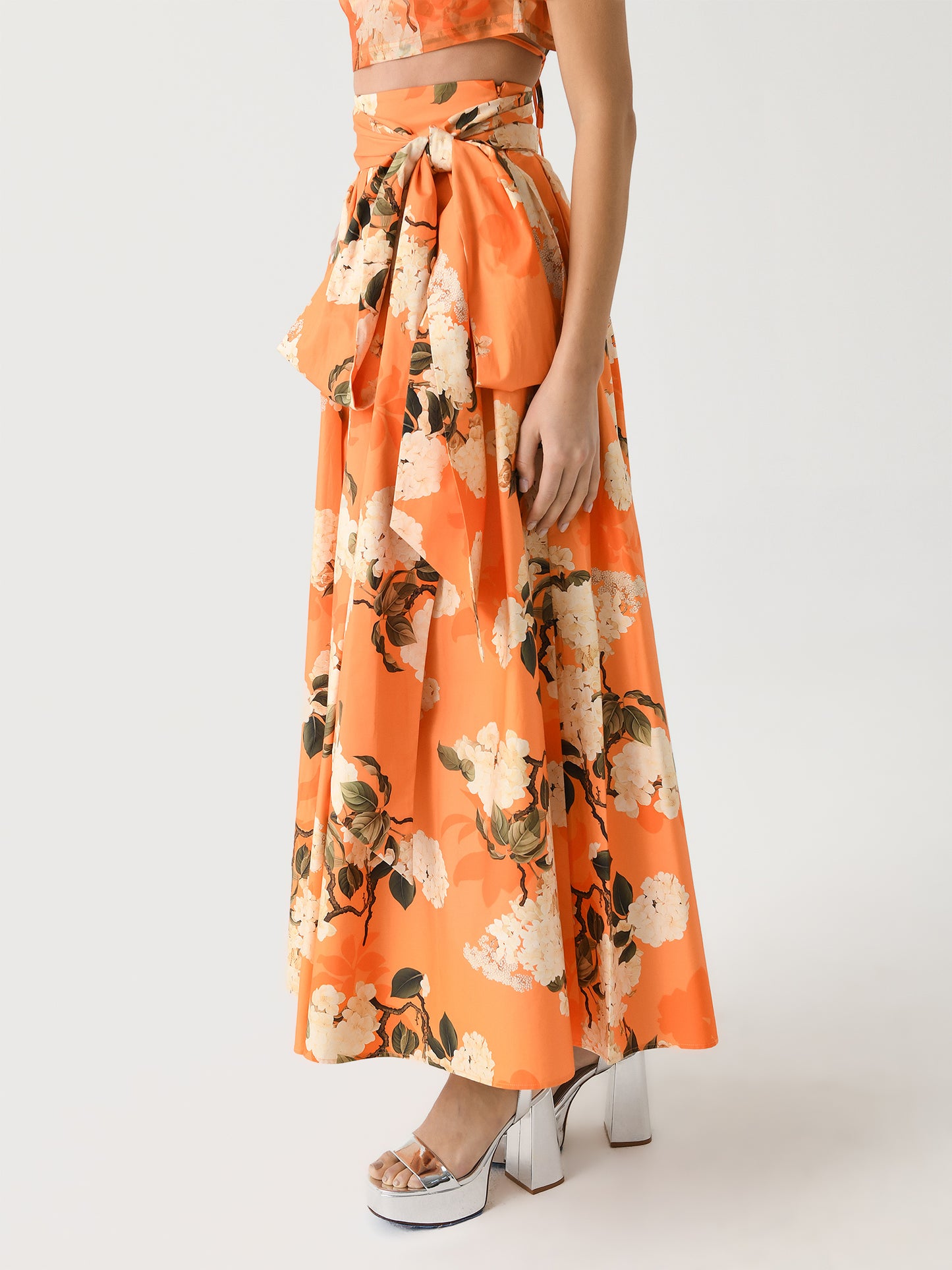 LLRE250752xHYDRANGEAPRINTINTANGERINE-alt2