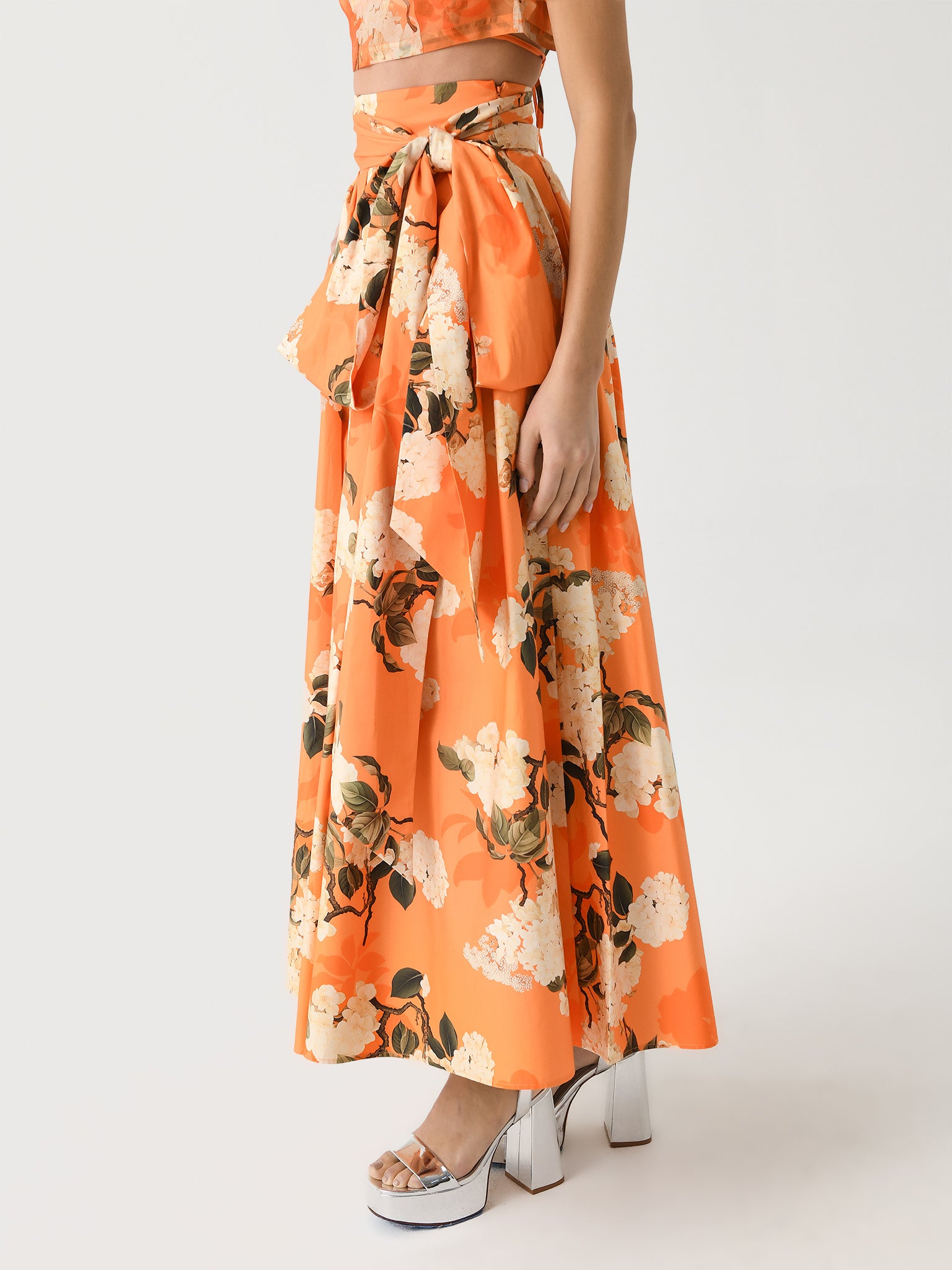 LLRE250752xHYDRANGEAPRINTINTANGERINE-alt2