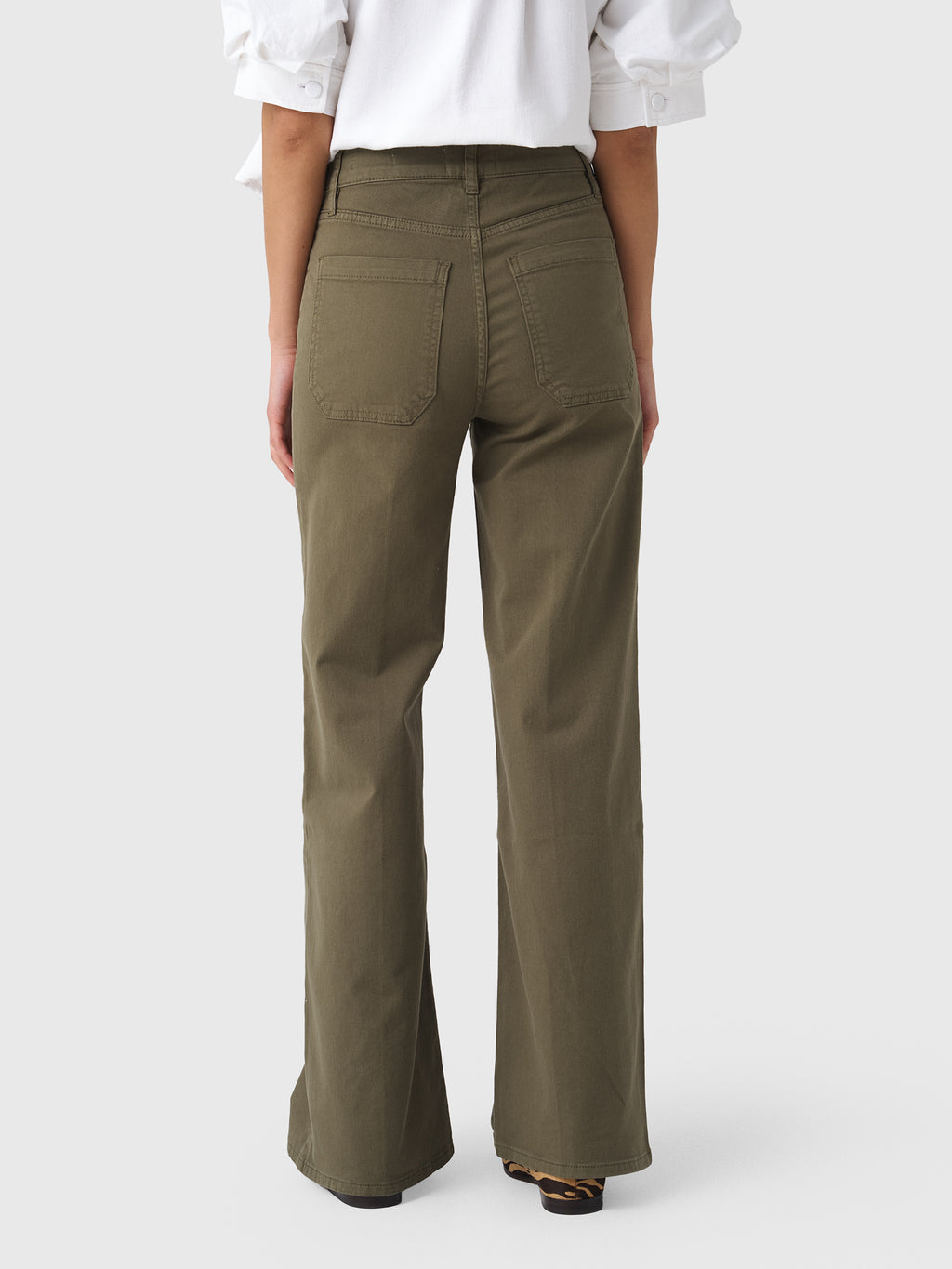 Frame Women's Le Slim Palazzo Modernist Pocket Jean - Saint Bernard
