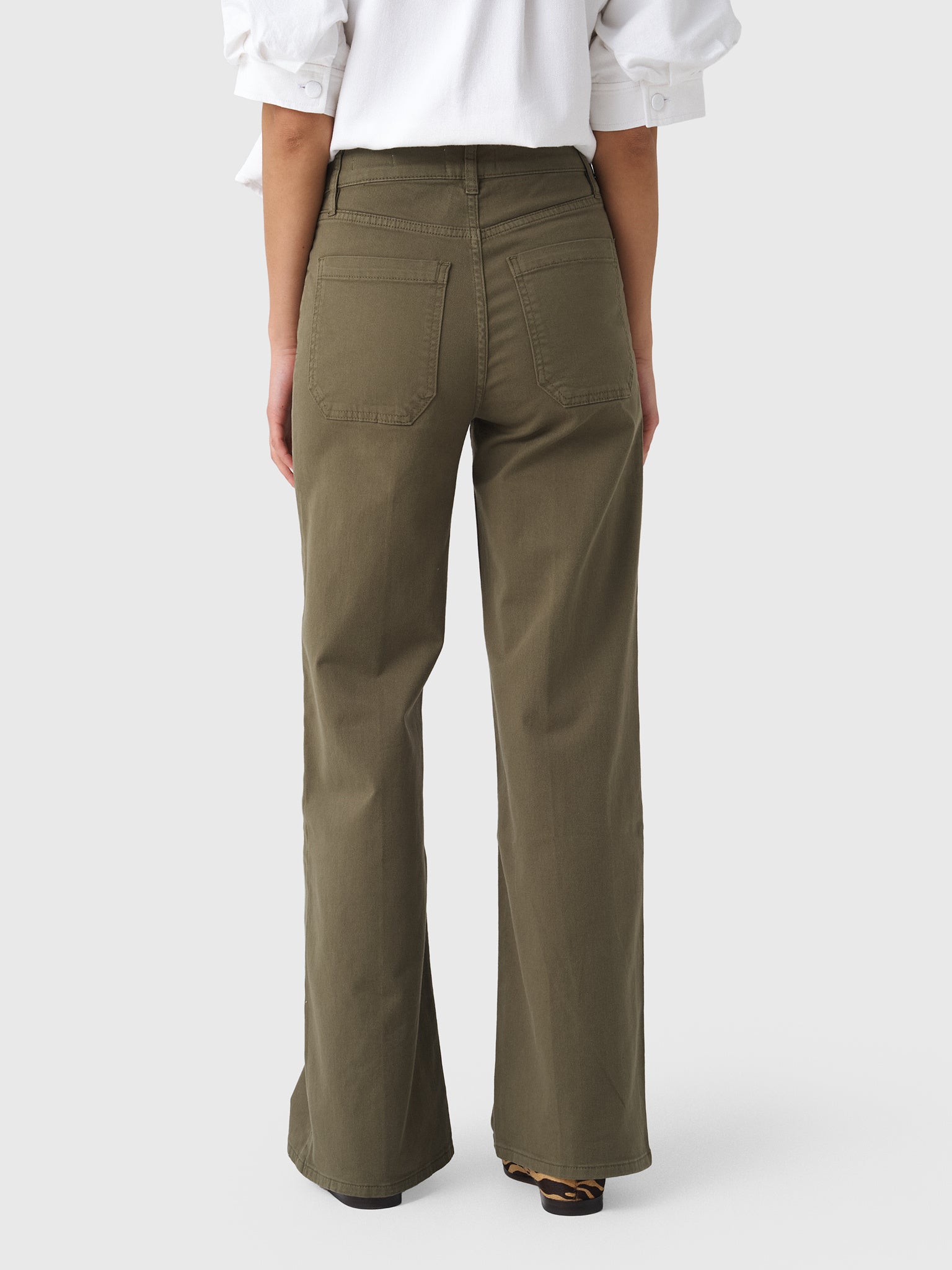 Frame Women's Le Slim Palazzo Modernist Pocket Jean - Saint Bernard